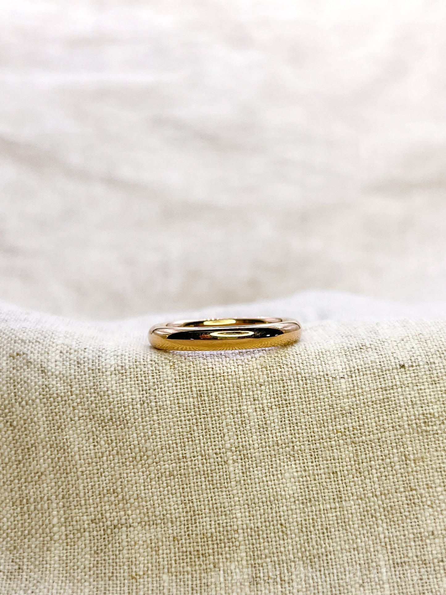 Vintage Rose Gold Simple Wedding Band in 18k Gold