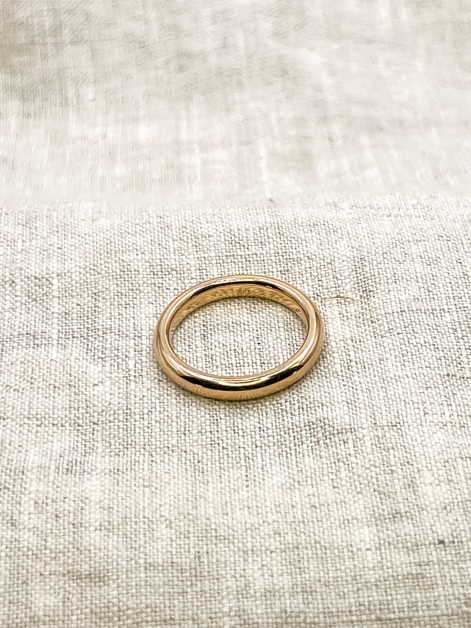 Vintage Rose Gold Simple Wedding Band in 18k Gold
