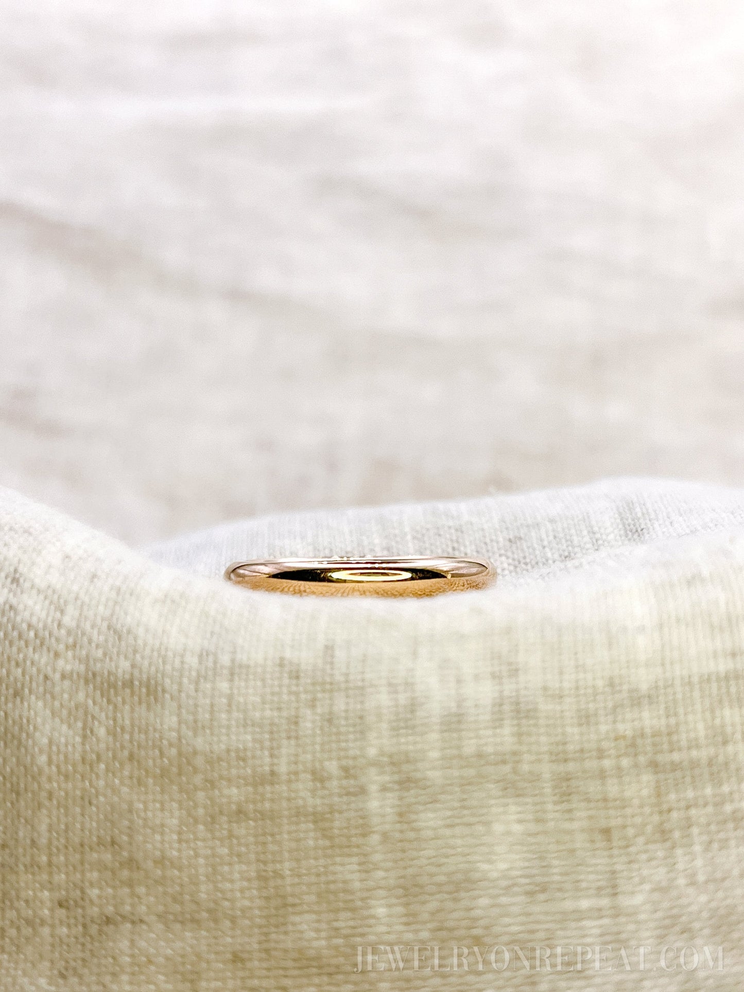 Vintage Rose Gold Simple Wedding Band in 18k Gold