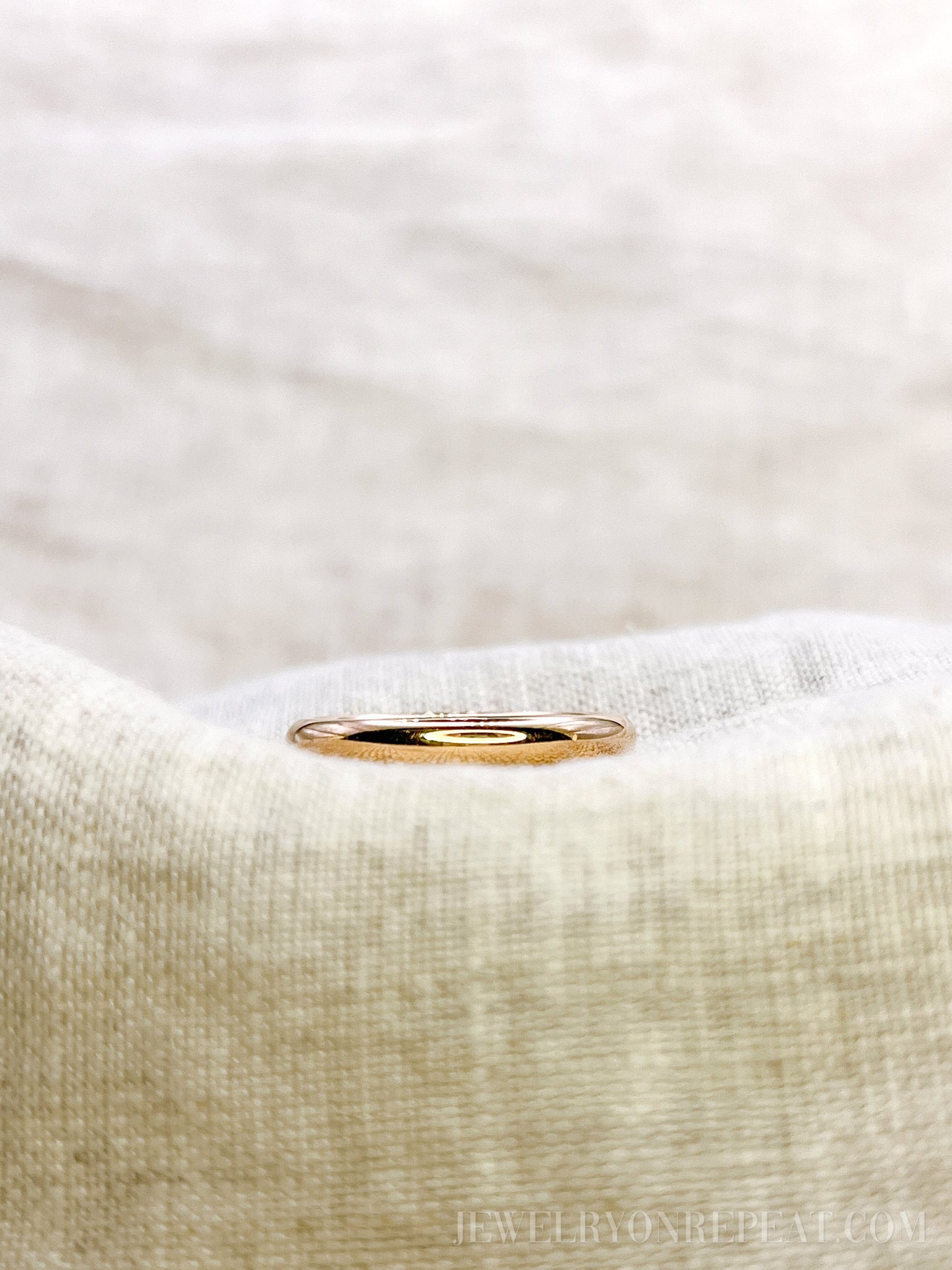 Vintage Rose Gold Simple Wedding Band in 18k Gold