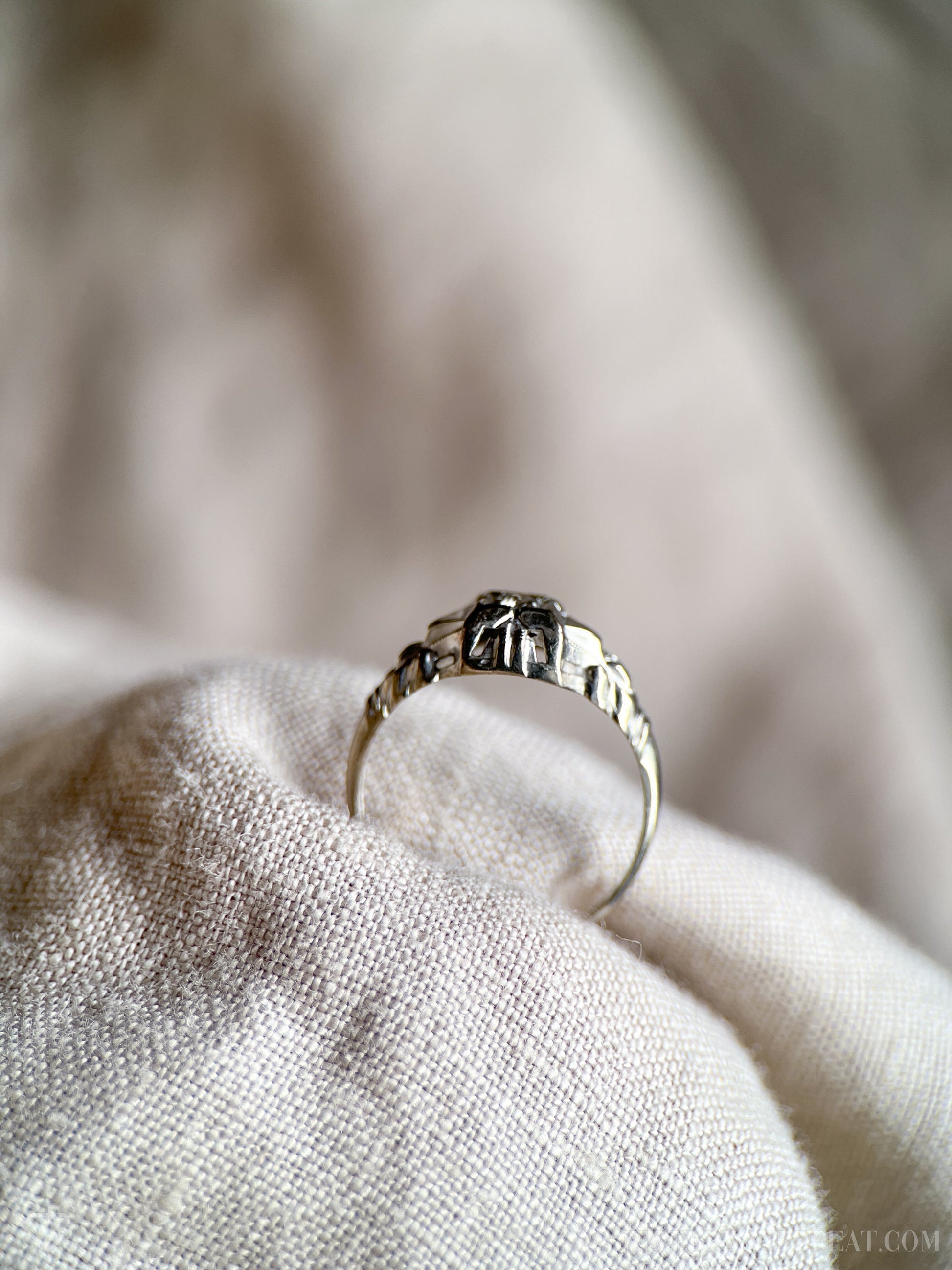 Vintage Art Deco Diamond Engagement Ring in 14k White Gold, Antique Jewelry from the 1920s - Timeless, Sustainable, @JewelryOnRepeat