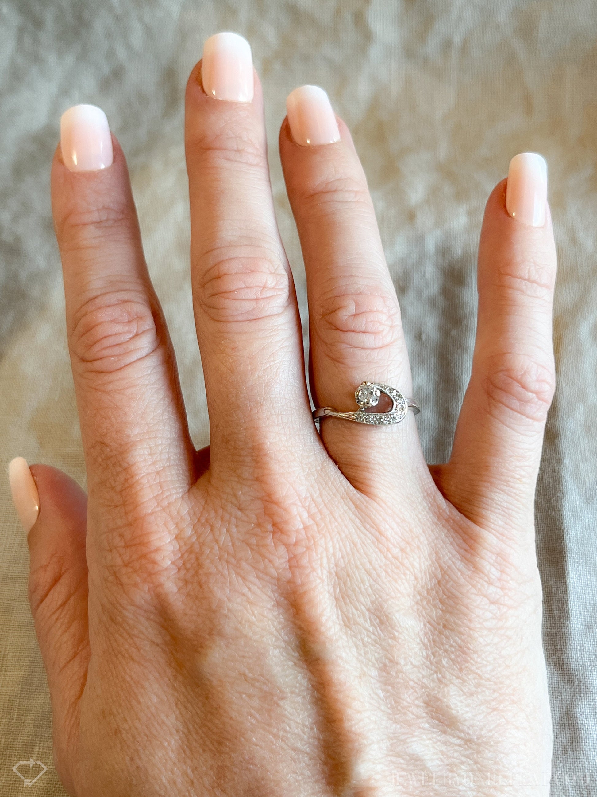 Vintage Art Deco Diamond Engagement Ring in 14k White Gold, Antique Jewelry from the 1950s - Timeless, Sustainable, @JewelryOnRepeat
