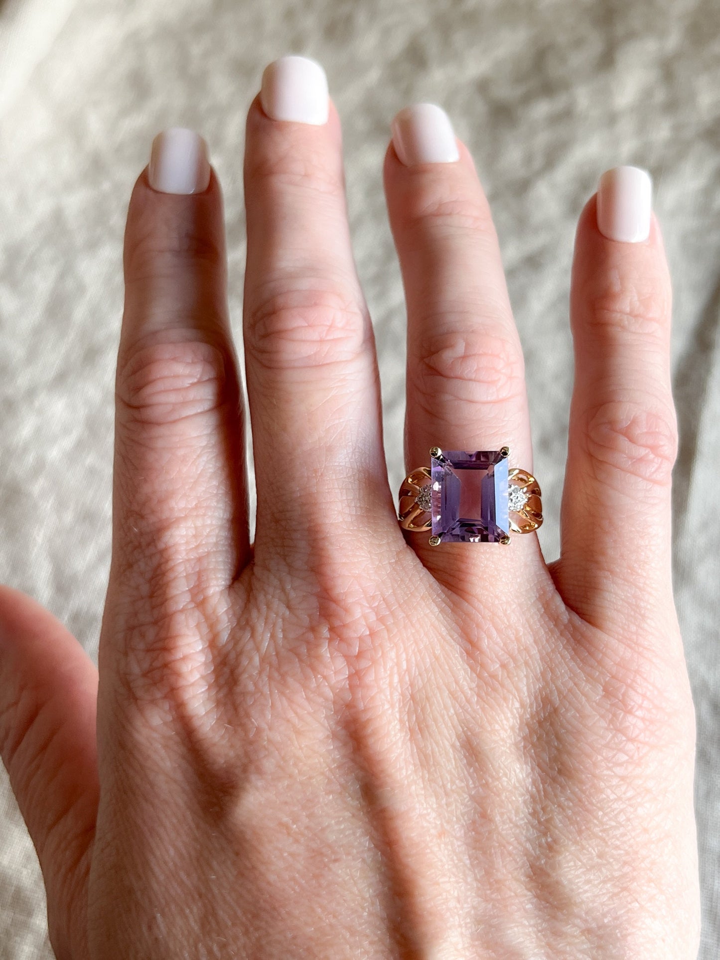 Vintage Purple Amethyst Gemstone Ring in 14k Gold