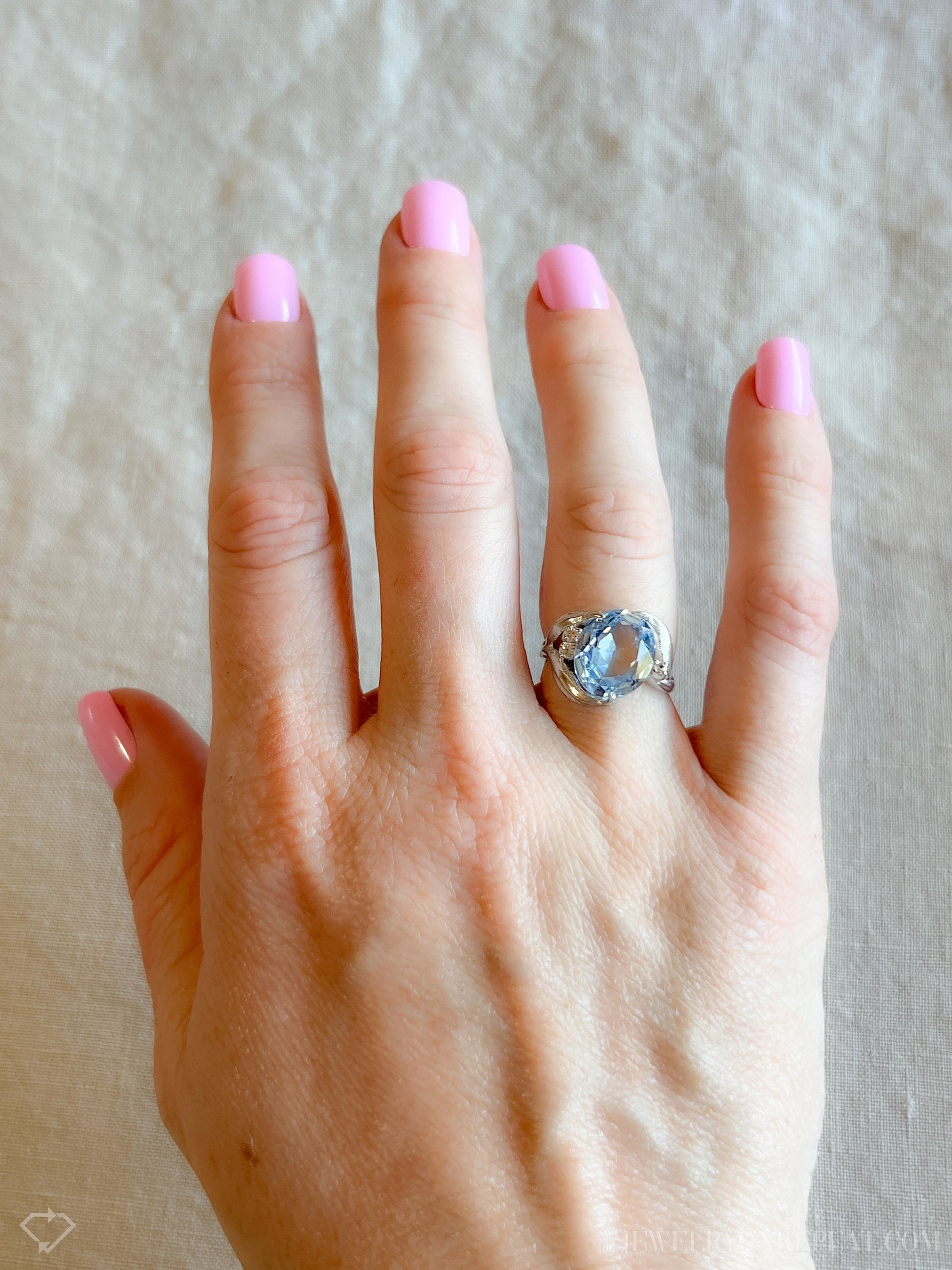 Vintage Blue Spinel Gemstone Ring in 14k White Gold, Antique Jewelry from the 1970s - Timeless, Sustainable, @JewelryOnRepeat
