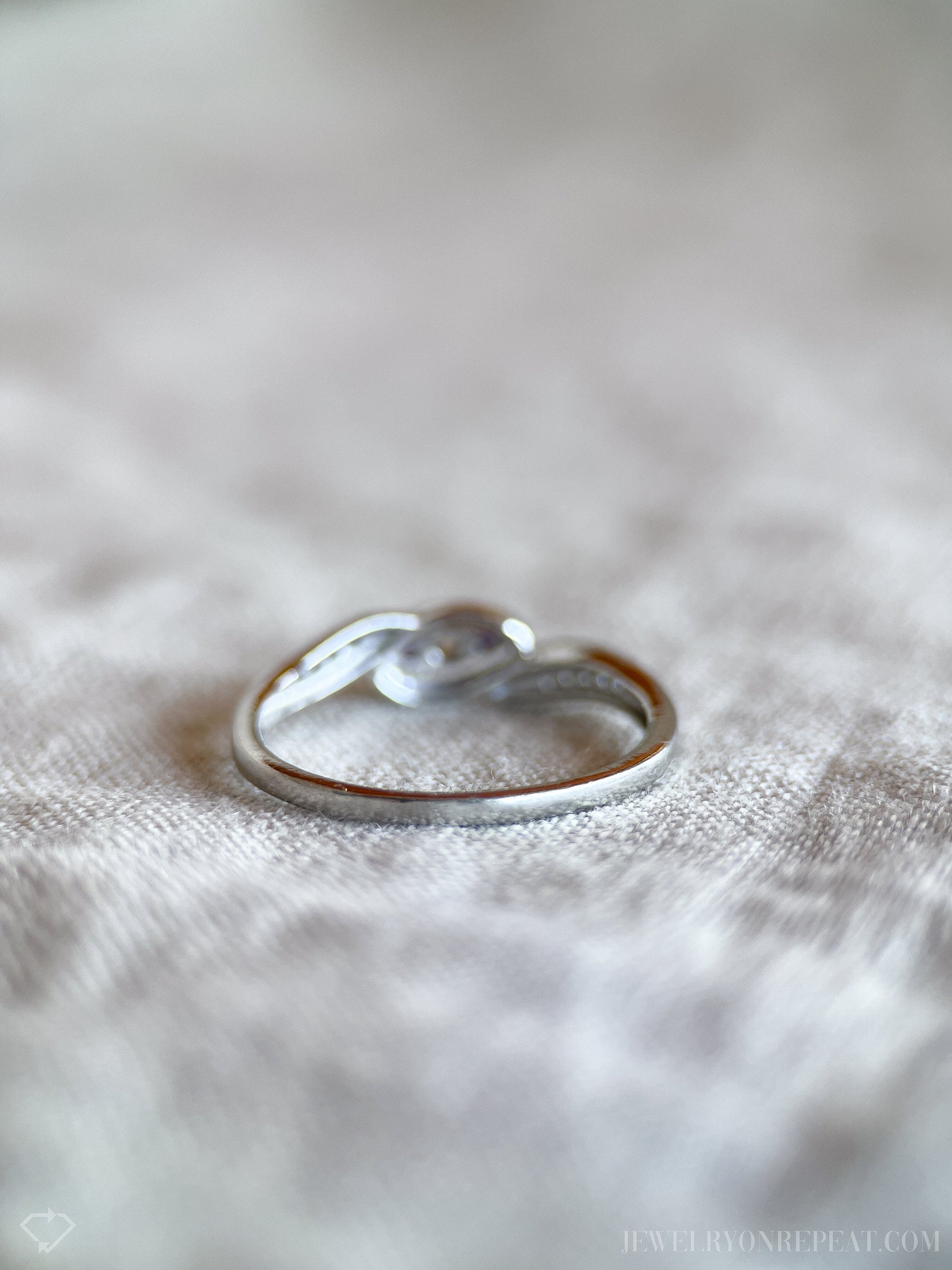 Vintage Diamond and Amethyst Engagement Ring in Platinum, Retro Jewelry from the early 2000s - Timeless, Sustainable, @JewelryOnRepeat