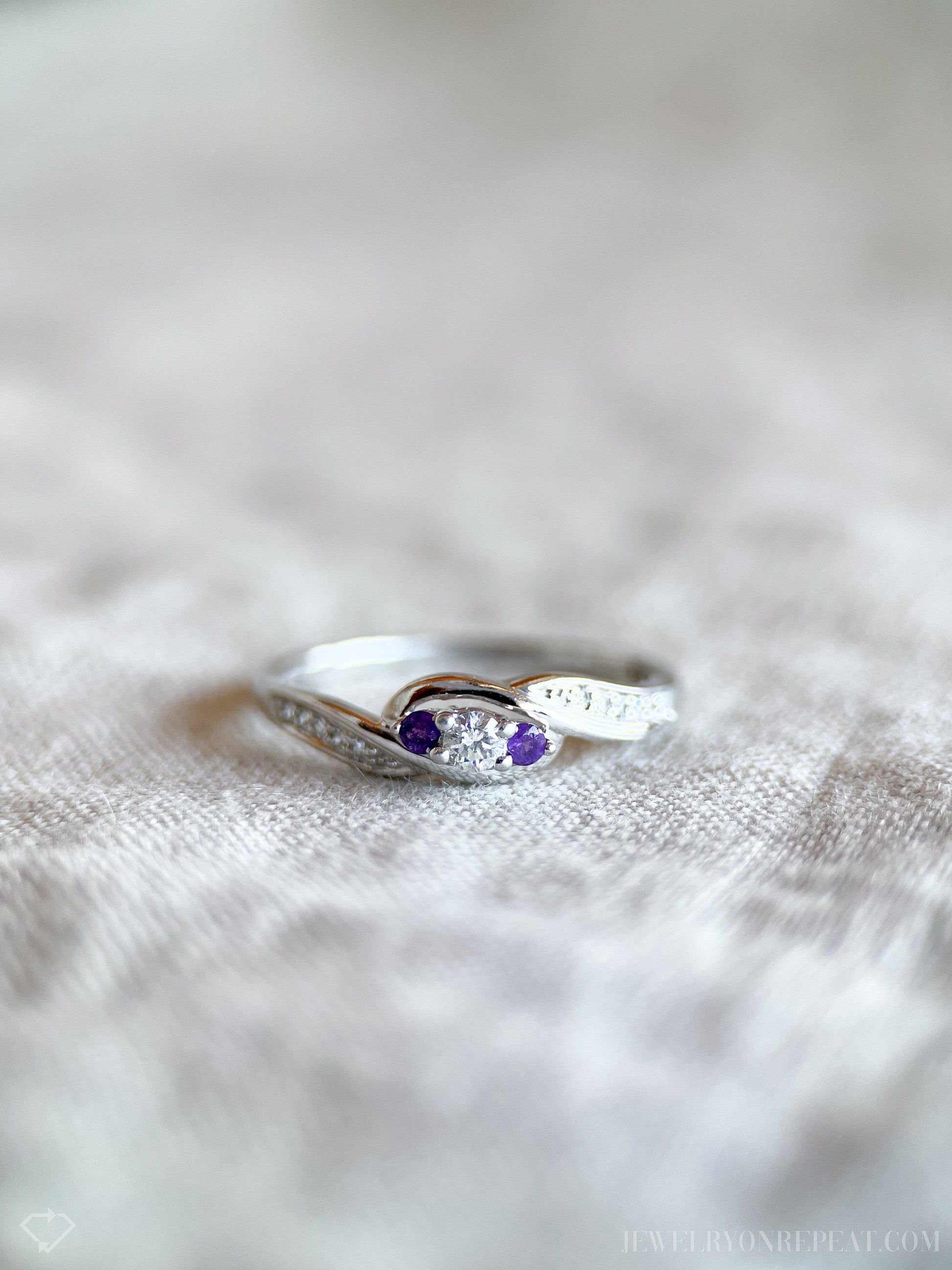 Vintage Diamond and Amethyst Engagement Ring in Platinum, Retro Jewelry from the early 2000s - Timeless, Sustainable, @JewelryOnRepeat