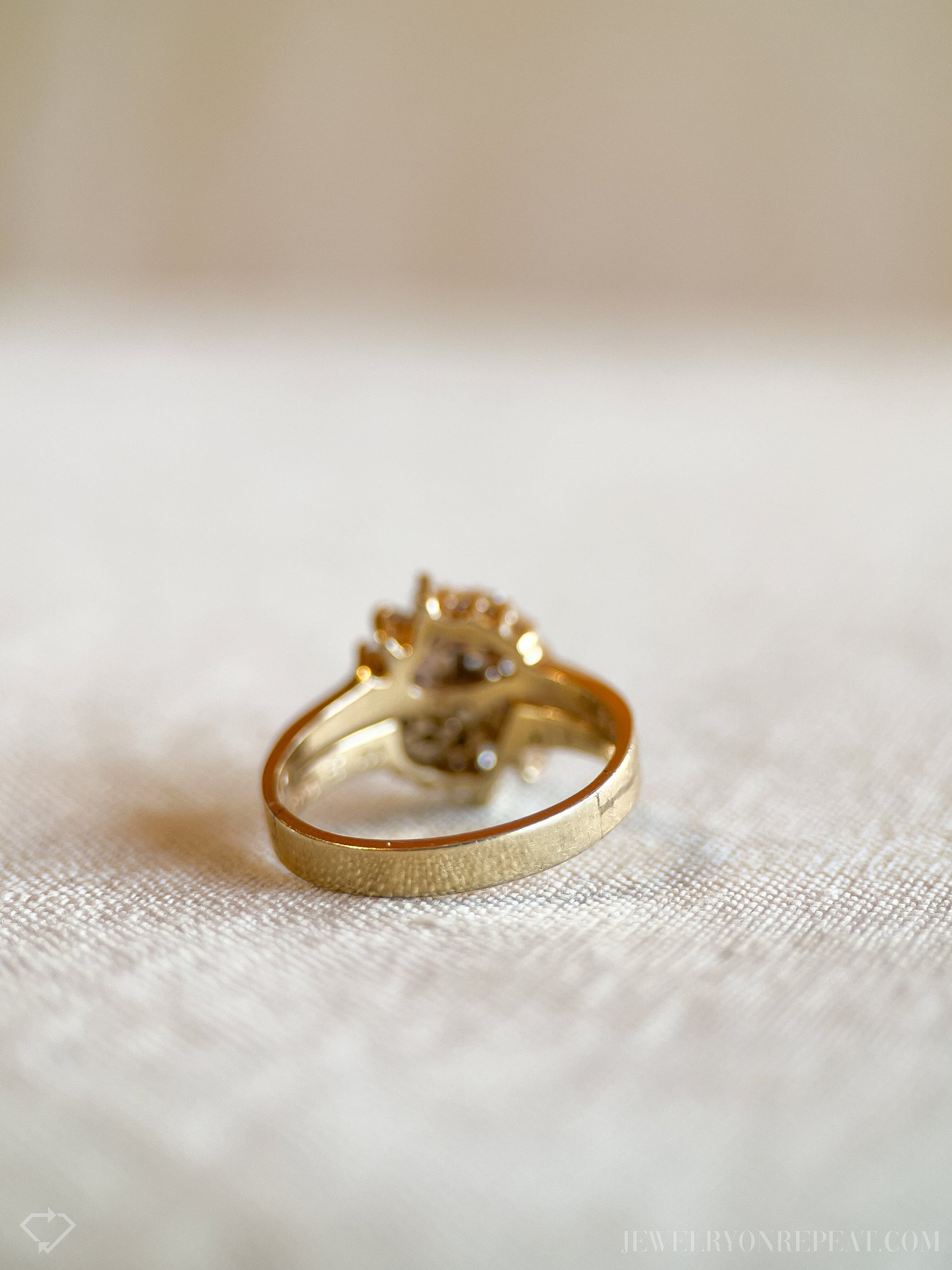 Vintage Diamond Engagement Ring in 14k Gold, Retro Jewelry from the 1990s - Timeless, Sustainable, @JewelryOnRepeat