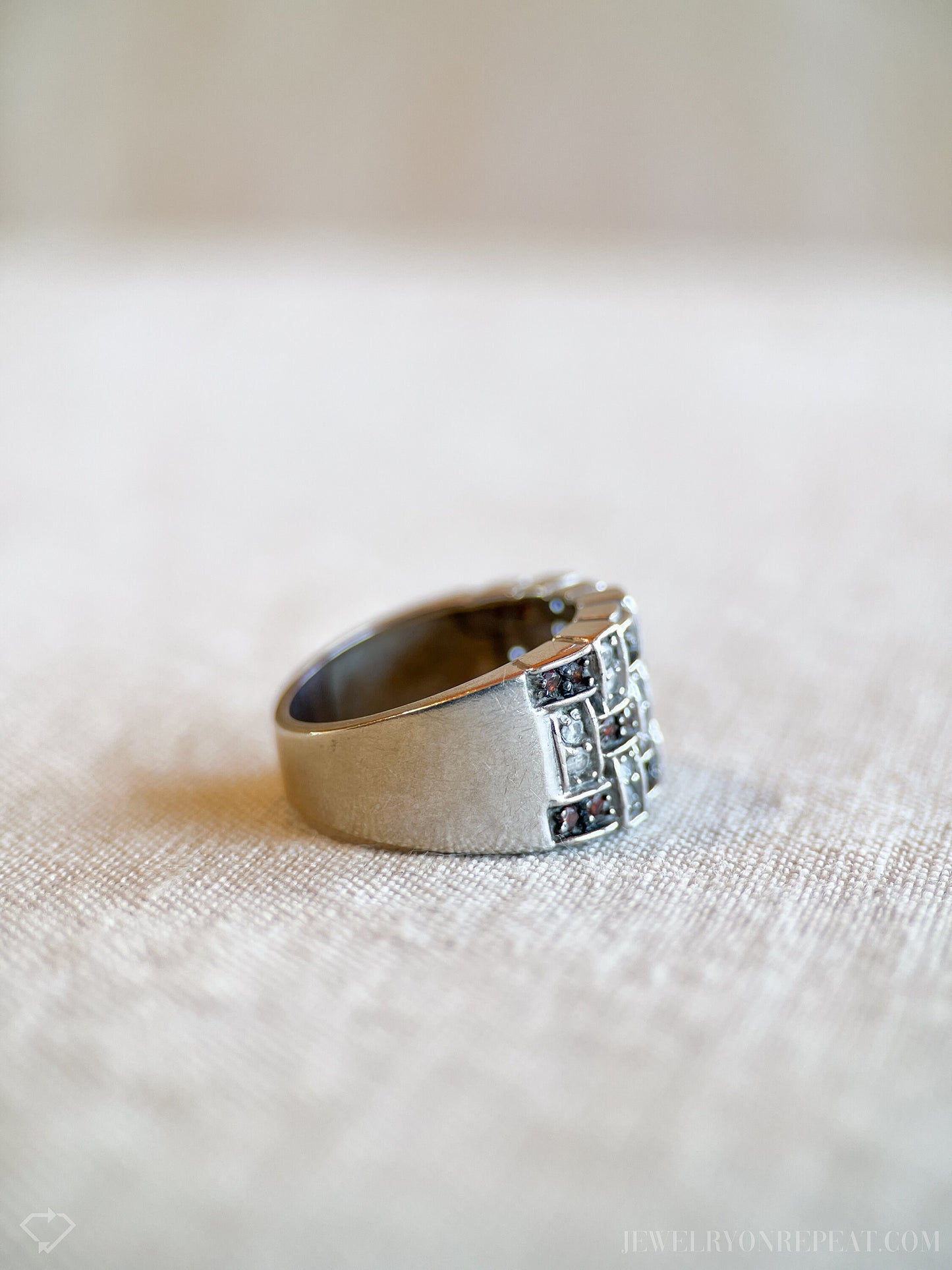Vintage Checkered Diamond Ring in 14k White Gold, Retro Jewelry from the 1990s - Timeless, Sustainable, @JewelryOnRepeat