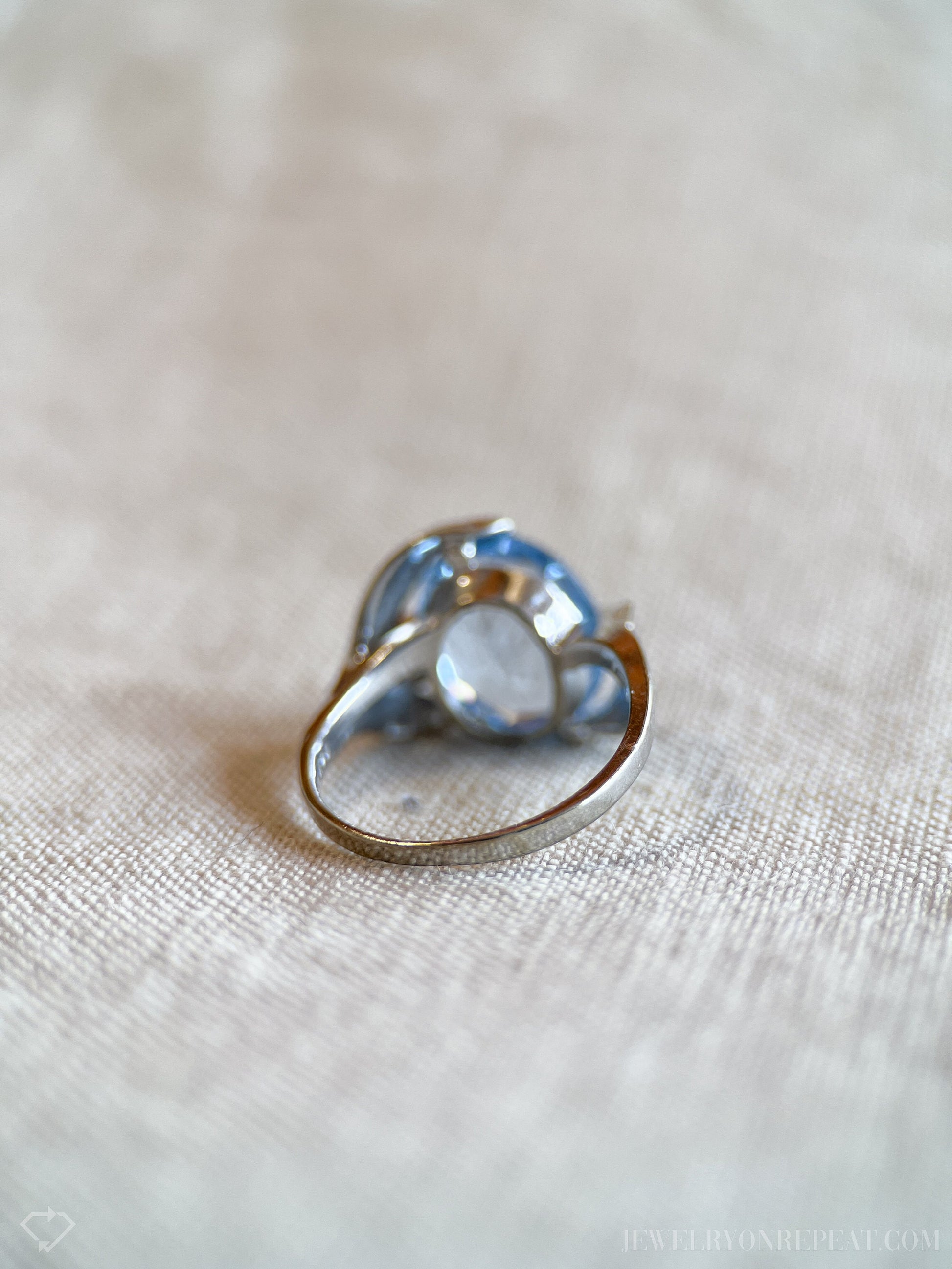 Vintage Blue Spinel Gemstone Ring in 14k White Gold, Antique Jewelry from the 1970s - Timeless, Sustainable, @JewelryOnRepeat