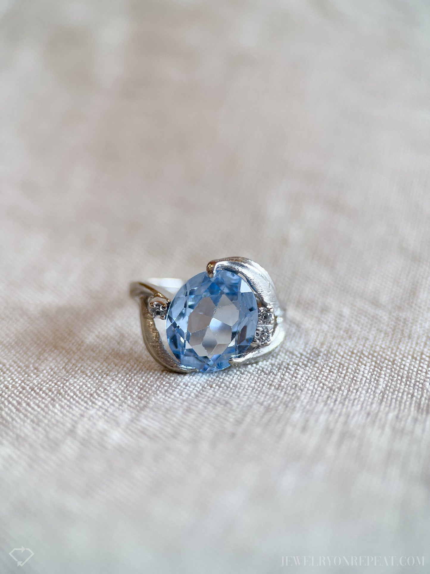 Vintage Blue Spinel Gemstone Ring in 14k White Gold, Antique Jewelry from the 1970s - Timeless, Sustainable, @JewelryOnRepeat