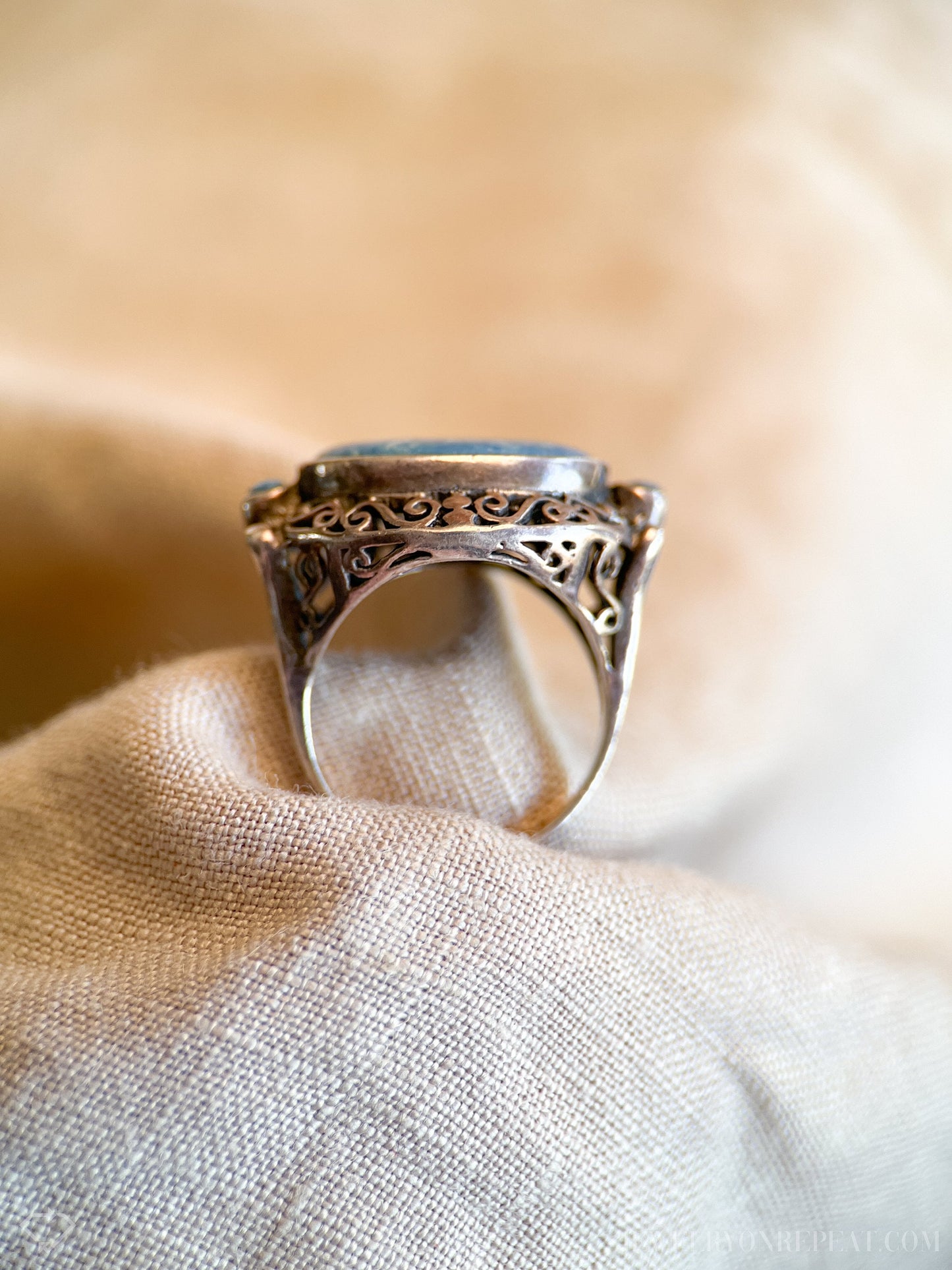 Vintage Aventurine Oval Filigree Gemstone Ring in Sterling Silver