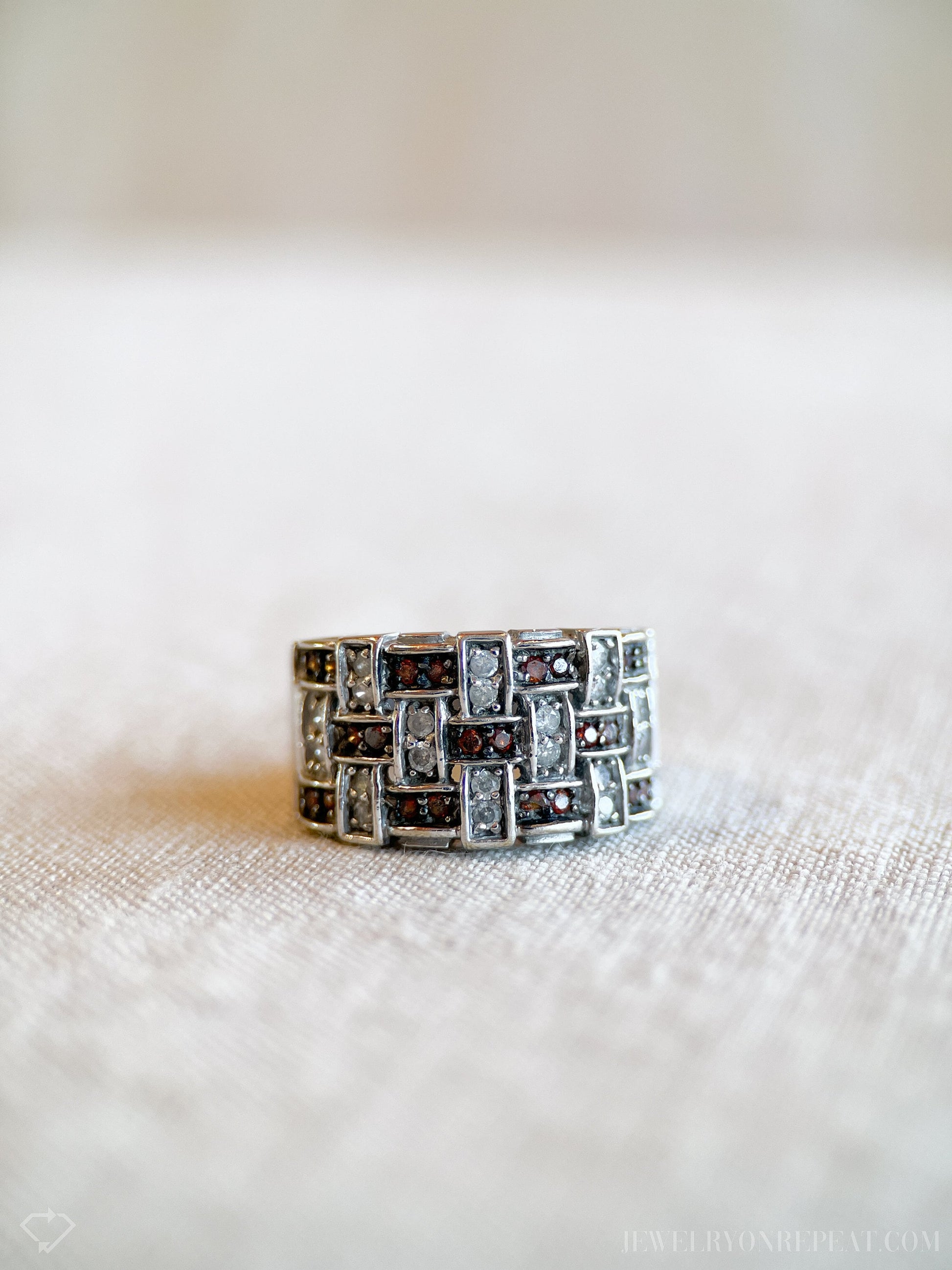 Vintage Checkered Diamond Ring in 14k White Gold, Retro Jewelry from the 1990s - Timeless, Sustainable, @JewelryOnRepeat