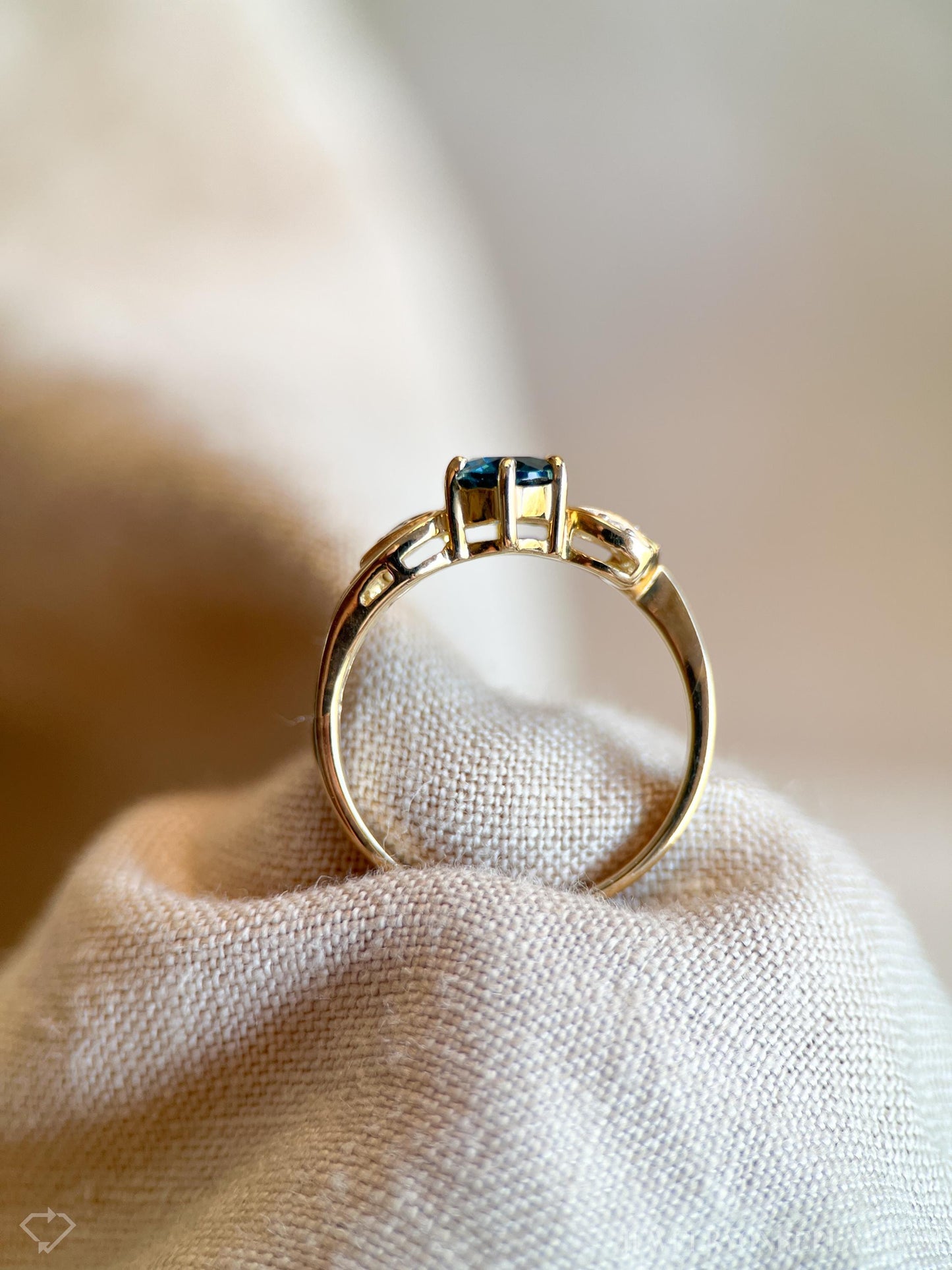 Vintage Blue Topaz and Diamond Ring in 10k Gold, Retro Jewelry from the 1990s - Timeless, Sustainable, @JewelryOnRepeat