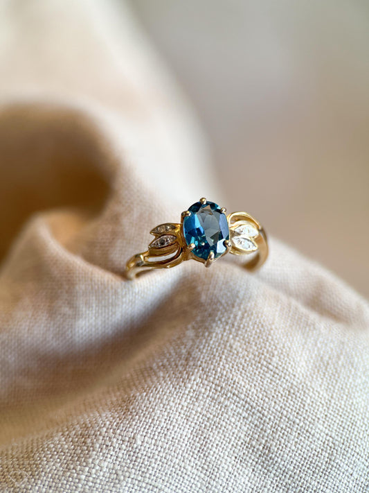 Vintage Blue Topaz and Diamond Ring in 10k Gold, Retro Jewelry from the 1990s - Timeless, Sustainable, @JewelryOnRepeat