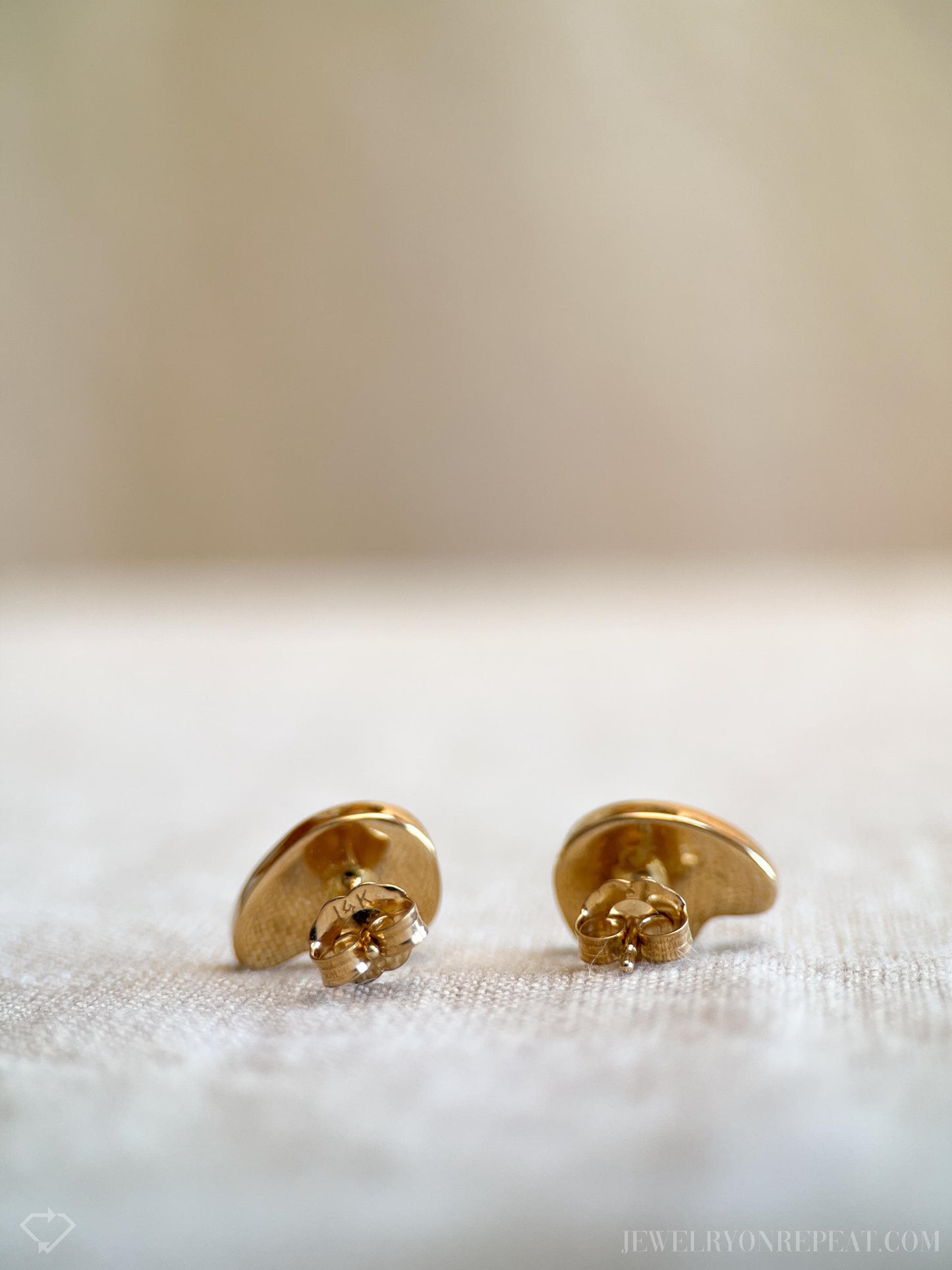 Vintage Jade Heartline Bear Stud Earrings in 14k Gold