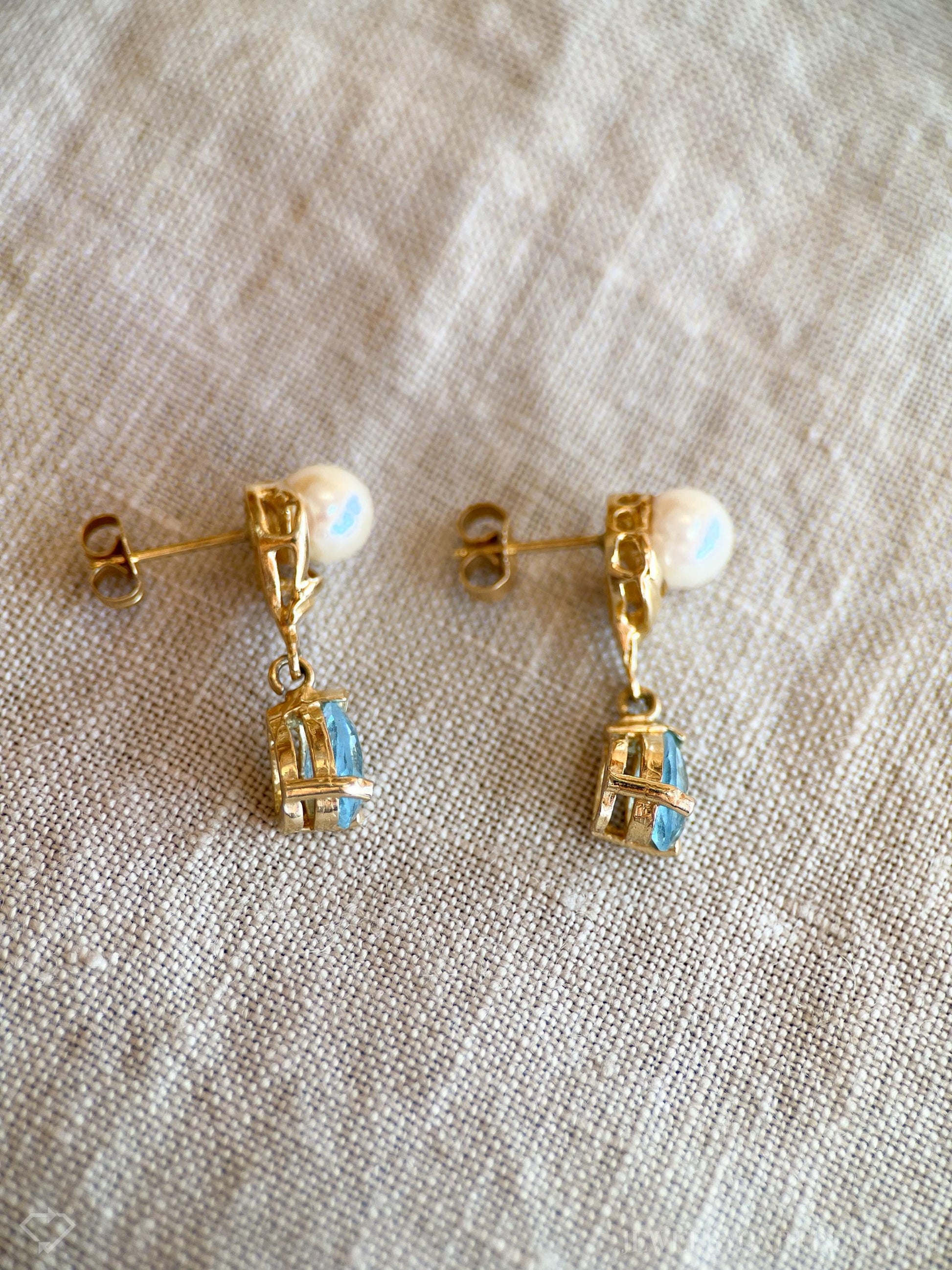 Vintage Blue Topaz and Pearl Dangle Earrings in 14k Gold, Retro Jewelry from the 1990s - Timeless, Sustainable, @JewelryOnRepeat