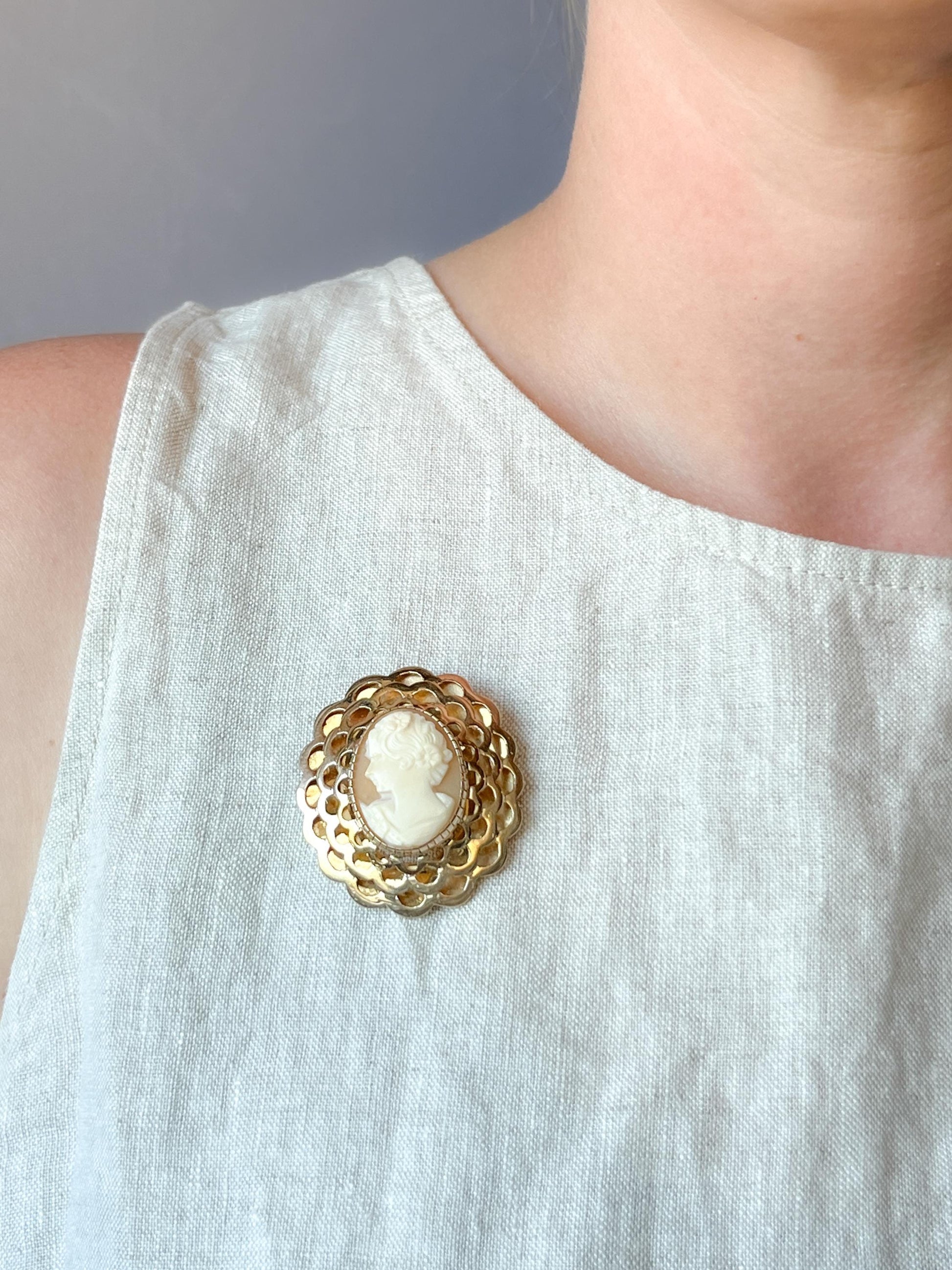 Vintage Cameo Brooch in 14k Gold, Antique Jewelry from the 1970s - Timeless, Sustainable, @JewelryOnRepeat