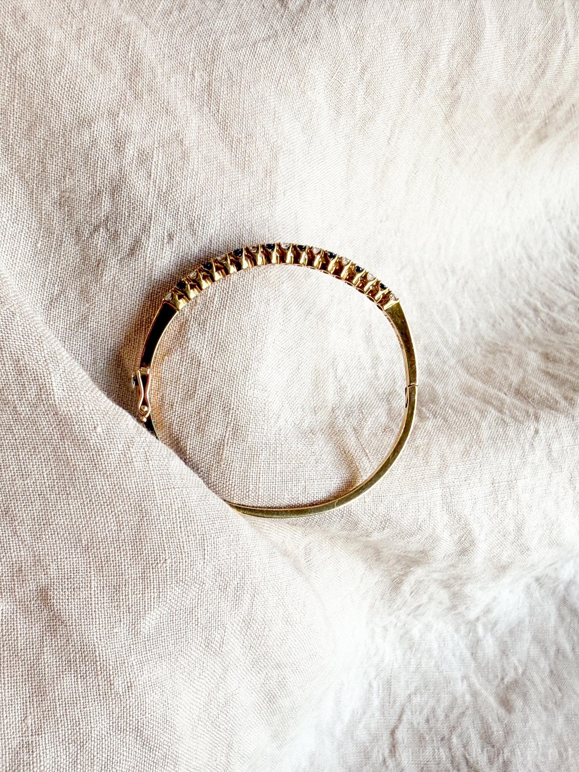 Vintage Diamond and Sapphire Hinged Bangle Bracelet in 18k Gold, Retro Jewelry from the 1990s - Timeless, Sustainable, @JewelryOnRepeat