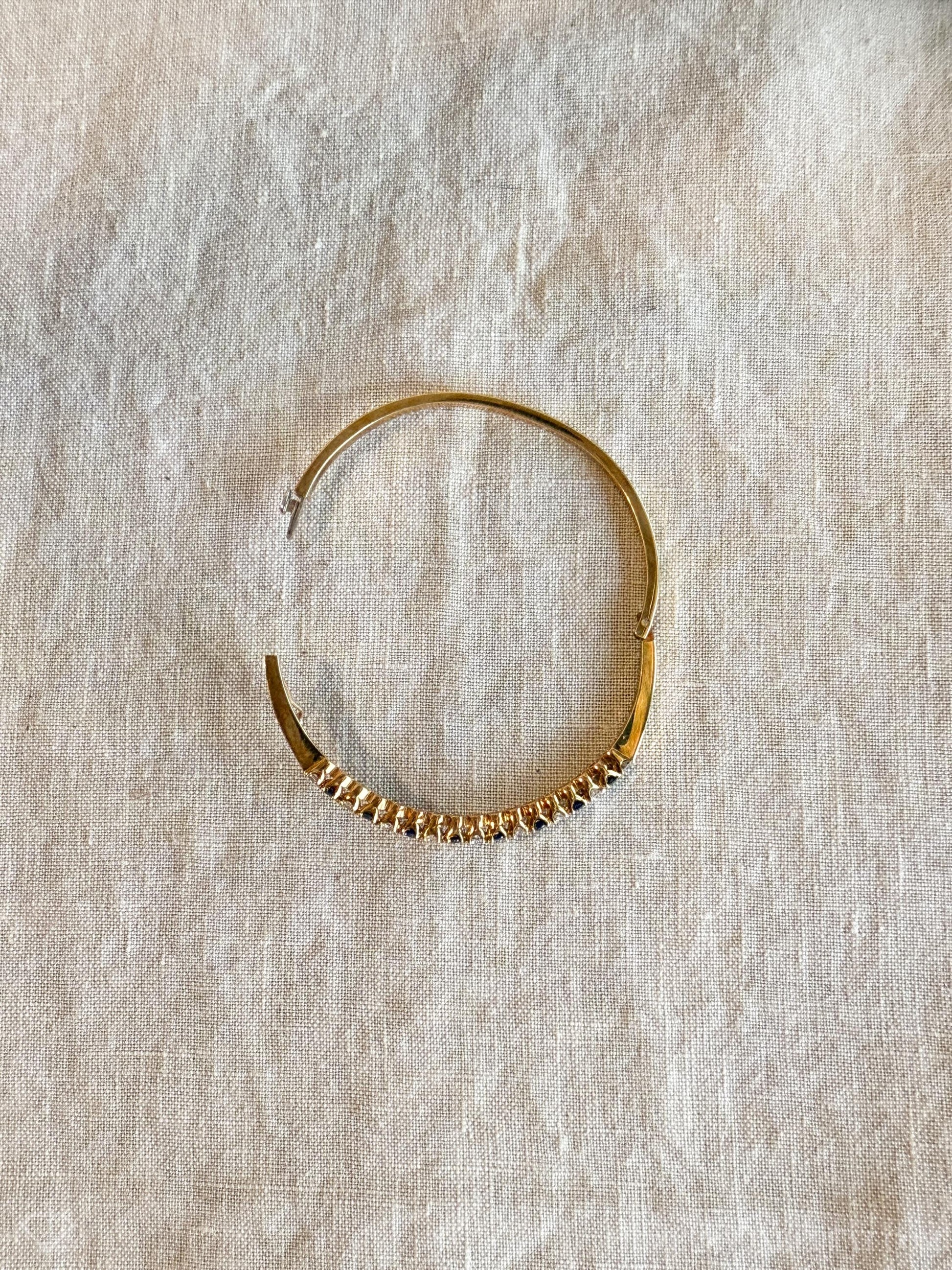 Vintage Diamond and Sapphire Hinged Bangle Bracelet in 18k Gold, Retro Jewelry from the 1990s - Timeless, Sustainable, @JewelryOnRepeat