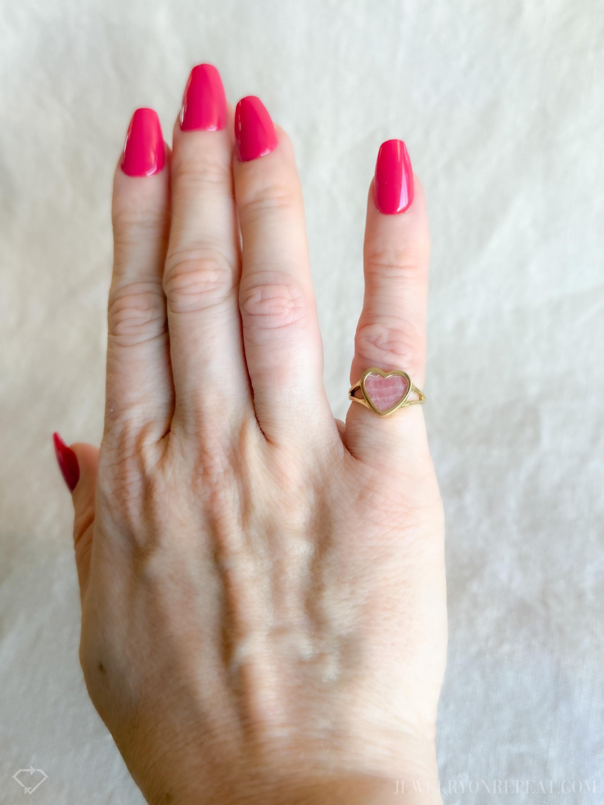 Vintage Heart Cut Rhodochrosite Gemstone Ring in 18k Gold, Retro Jewelry from the 1990s
