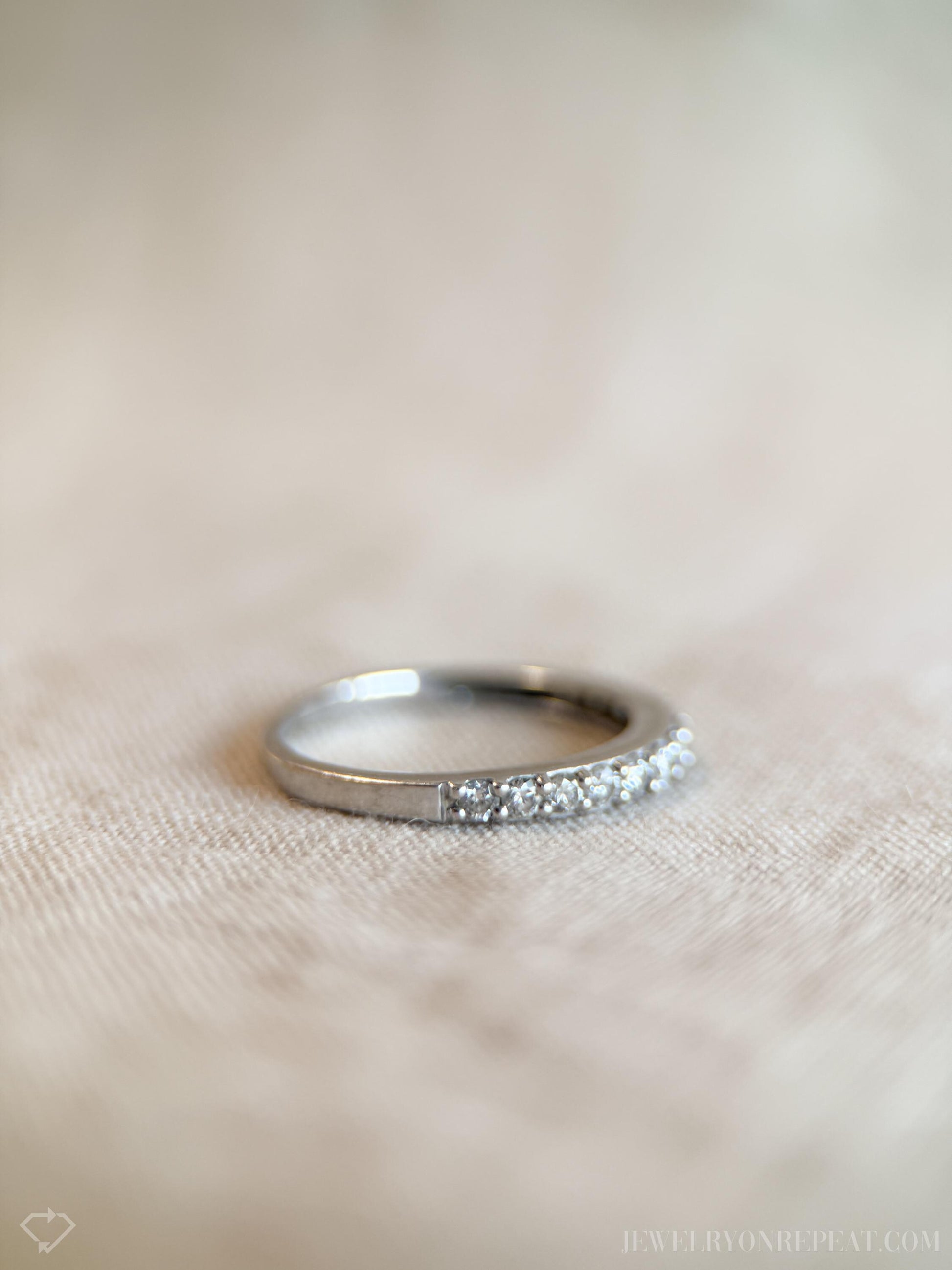 Vintage Diamond Wedding Band 14k White Gold, Retro Jewelry from the 1990s - Timeless, Sustainable, @JewelryOnRepeat