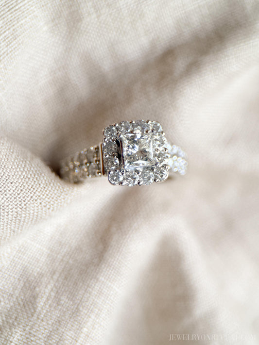 Vintage Diamond Halo Engagement Ring in 14k White Gold, Retro Jewelry from the 1990s - Timeless, Sustainable, @JewelryOnRepeat