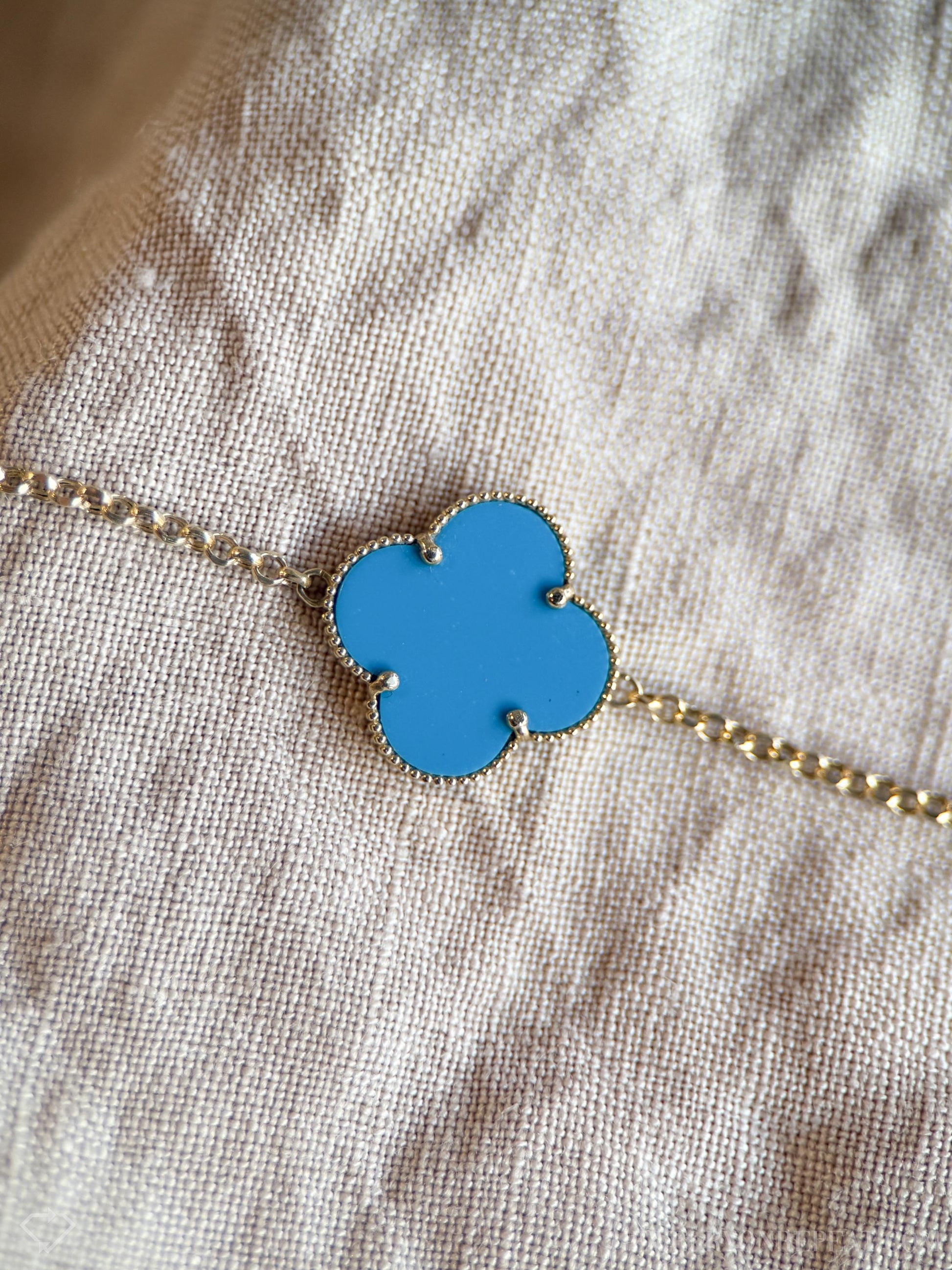 Vintage Turquoise Clover Bracelet in 14k Gold, Retro Jewelry from the 1990s - Timeless, Sustainable, @JewelryOnRepeat