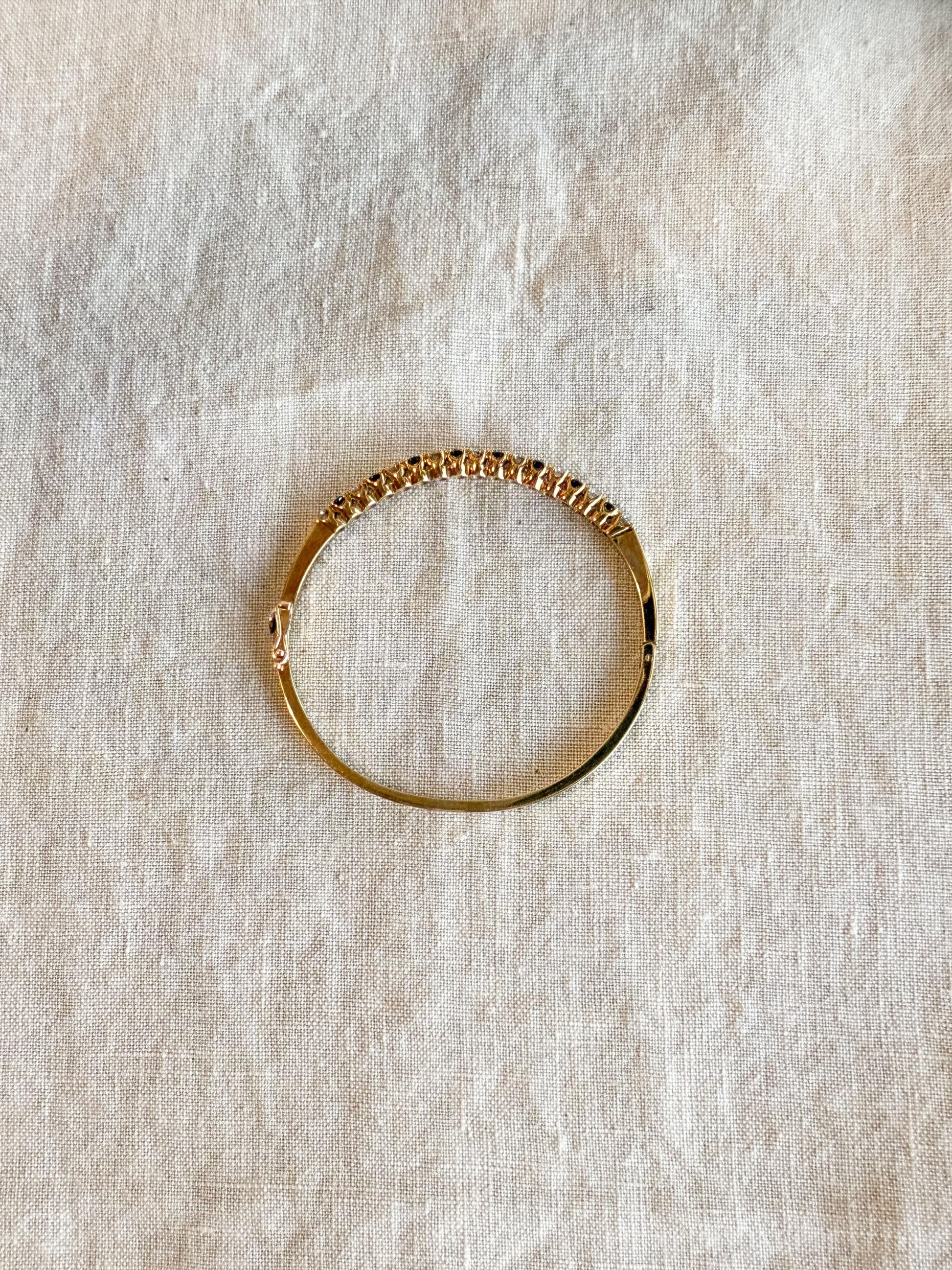 Vintage Diamond and Sapphire Hinged Bangle Bracelet in 18k Gold, Retro Jewelry from the 1990s - Timeless, Sustainable, @JewelryOnRepeat