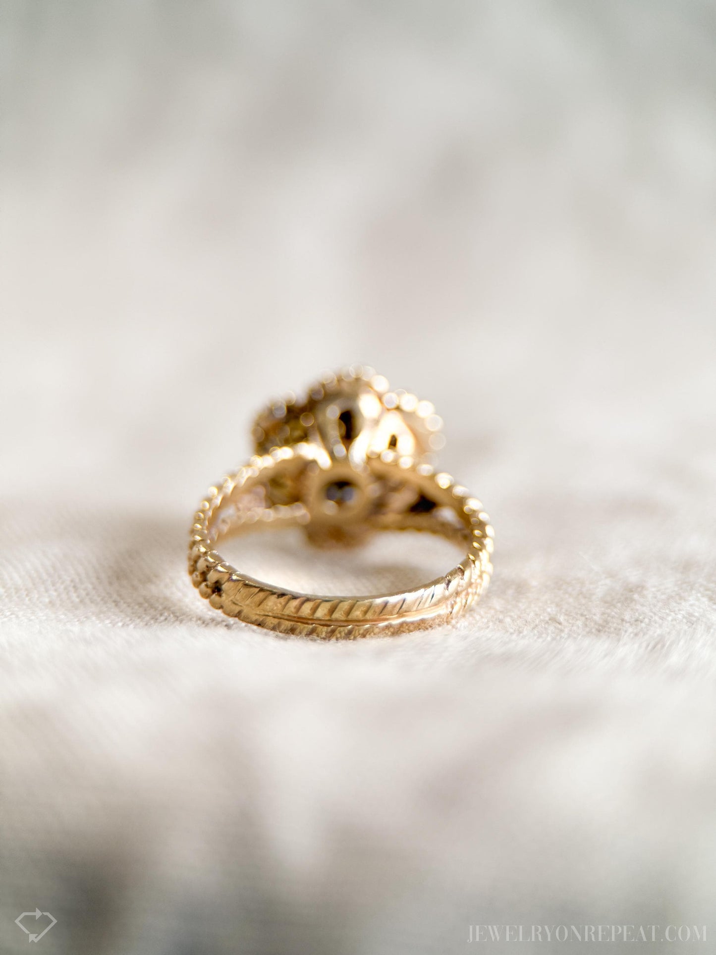 Vintage Opal and Floral Halo Ring in 14k Gold, Antique Jewelry from the 1970s - Timeless, Sustainable, @JewelryOnRepeat
