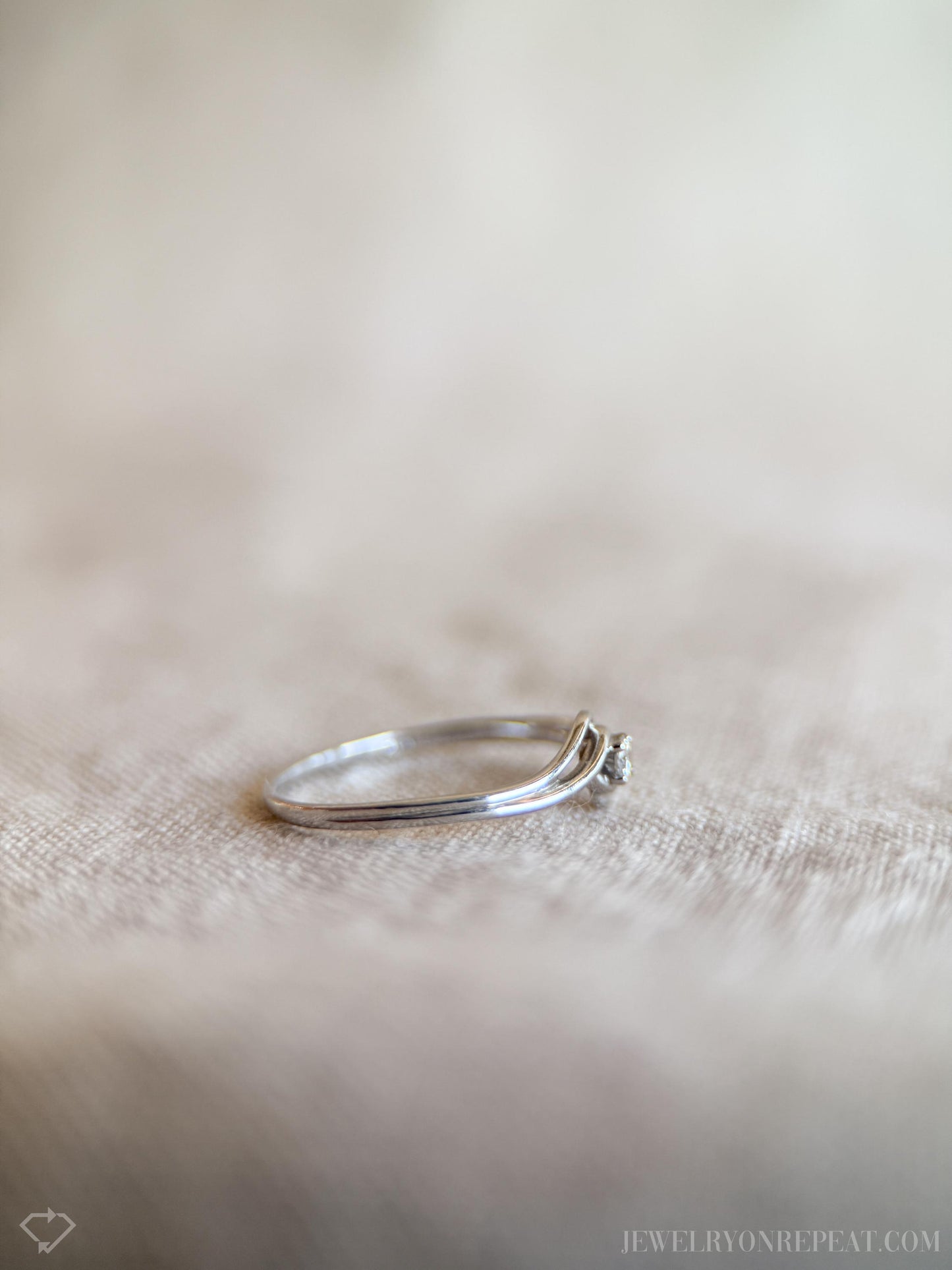 Vintage Diamond Solitaire Engagement Ring in 18k White Gold, Retro Jewelry from the 1990s