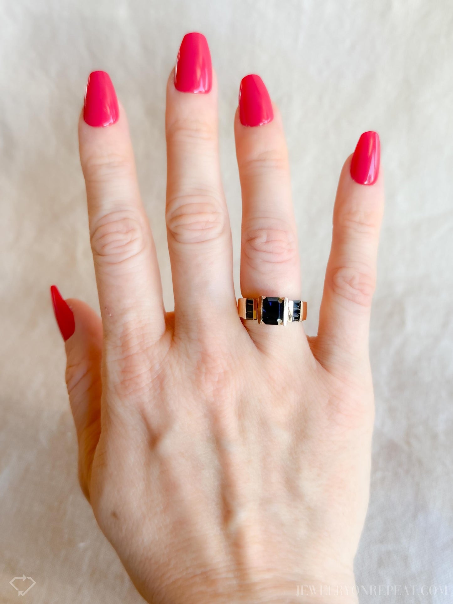 Vintage Sapphire and Diamond Ring in 14k Gold, Retro Jewelry from the 1980s