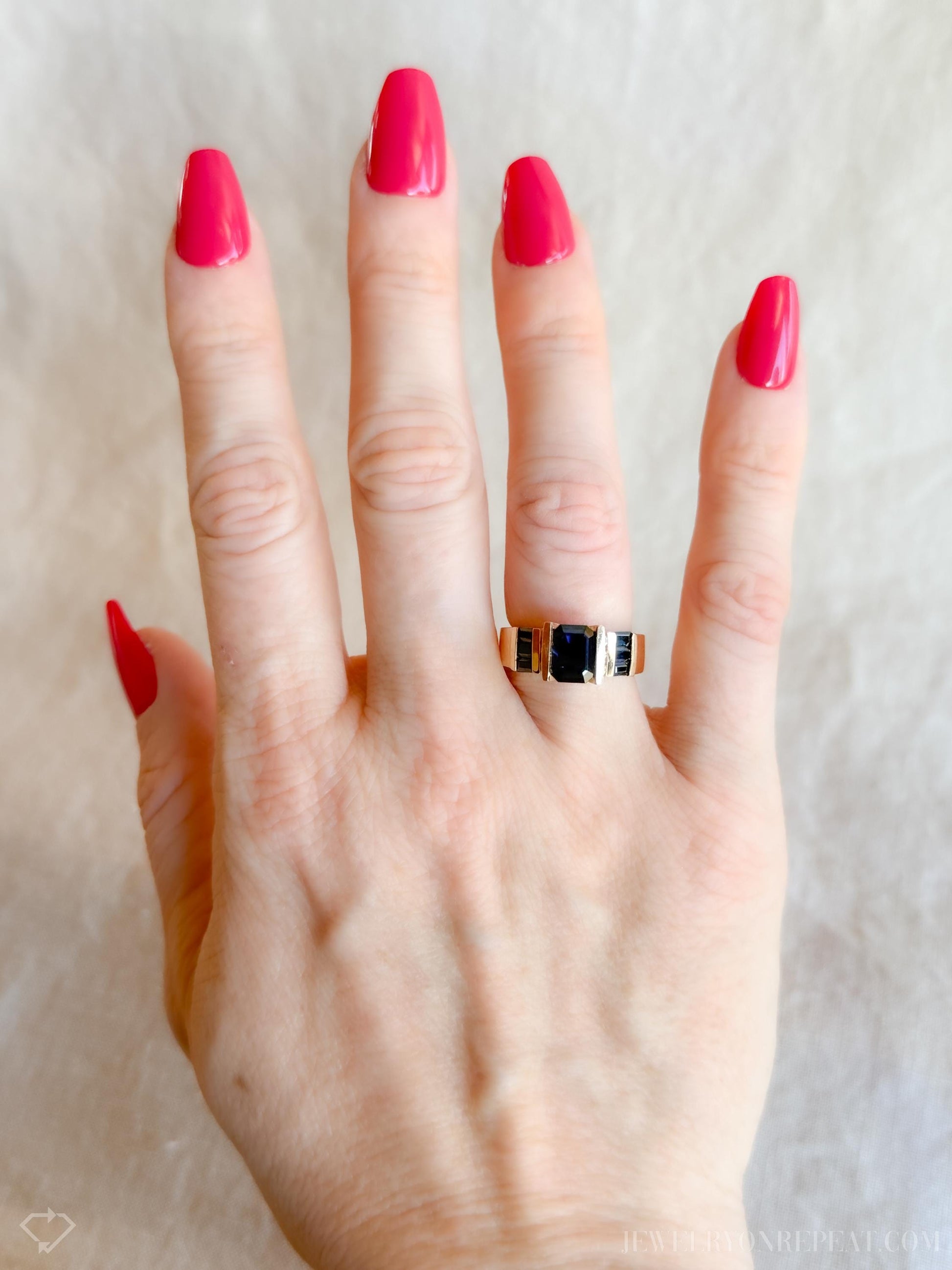 Vintage Sapphire and Diamond Ring in 14k Gold, Retro Jewelry from the 1980s