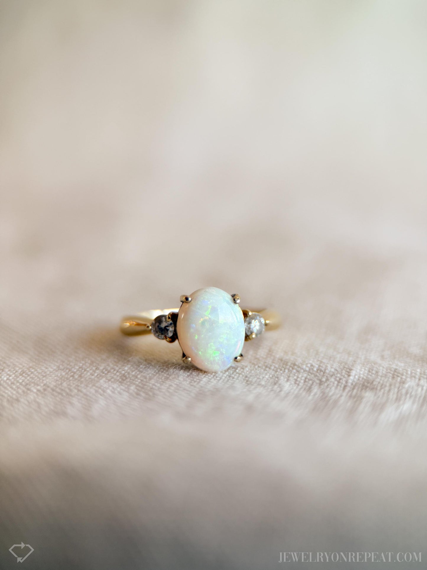 Vintage Opal and Diamond Ring in 14k Gold, Retro Jewelry from the 1990s