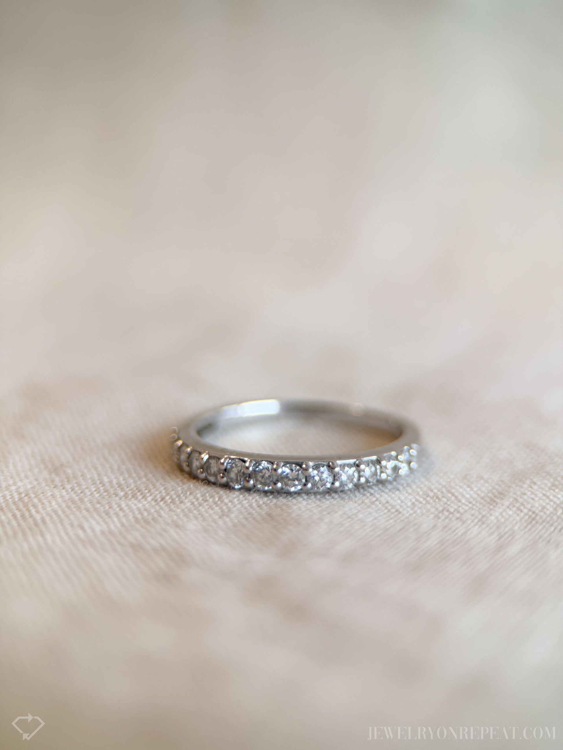 Vintage Diamond Wedding Band 14k White Gold, Retro Jewelry from the 1990s - Timeless, Sustainable, @JewelryOnRepeat