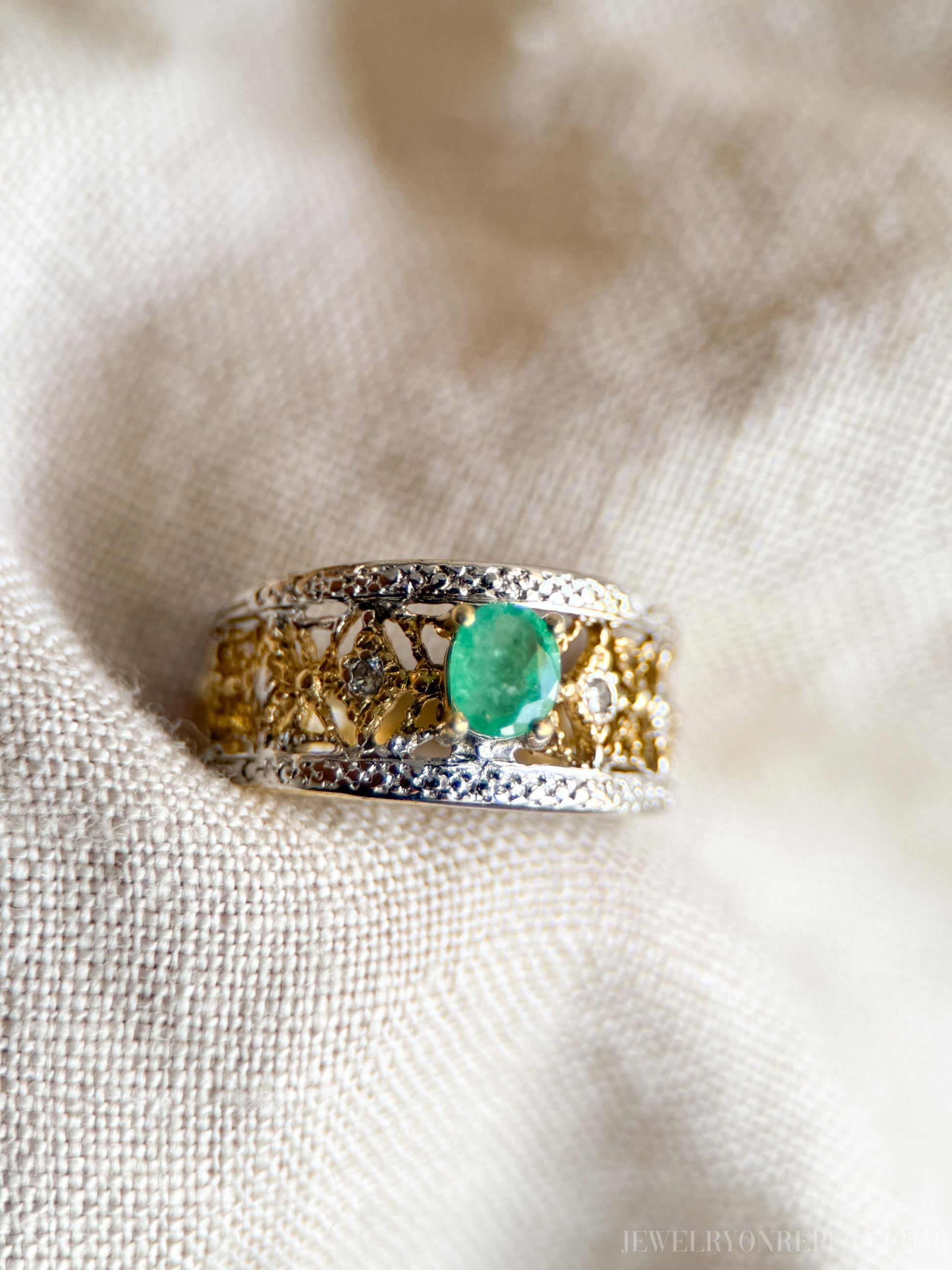 Vintage Emerald Oval Cut Gemstone Ring in 10k Gold, Retro Jewelry from the 1990s - Timeless, Sustainable, @JewelryOnRepeat