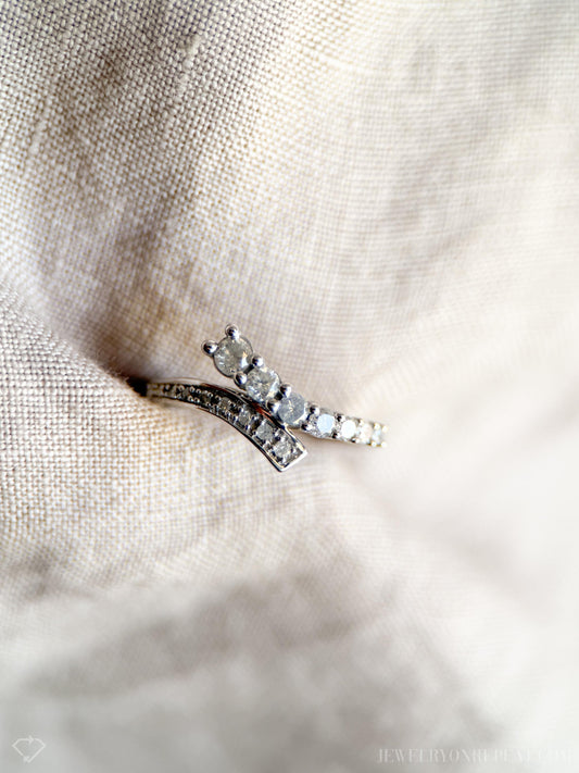 Vintage Wrap Diamond Ring in 10k White Gold, Retro Jewelry from the 1990s - Timeless, Sustainable, @JewelryOnRepeat