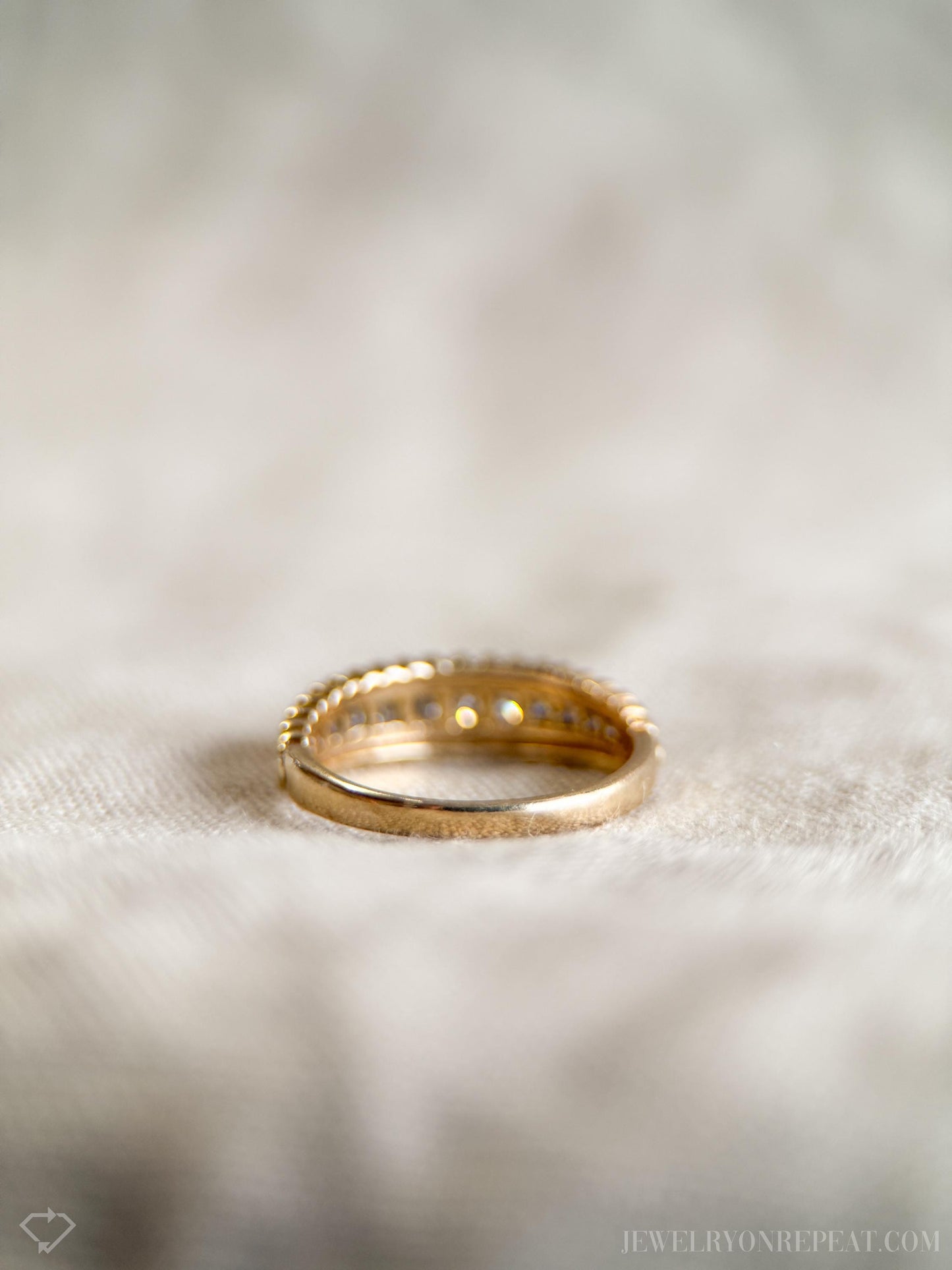 Vintage Diamond Milgrain Wedding Band in 14k Gold, Retro Jewelry from the 1990s - Timeless, Sustainable, @JewelryOnRepeat
