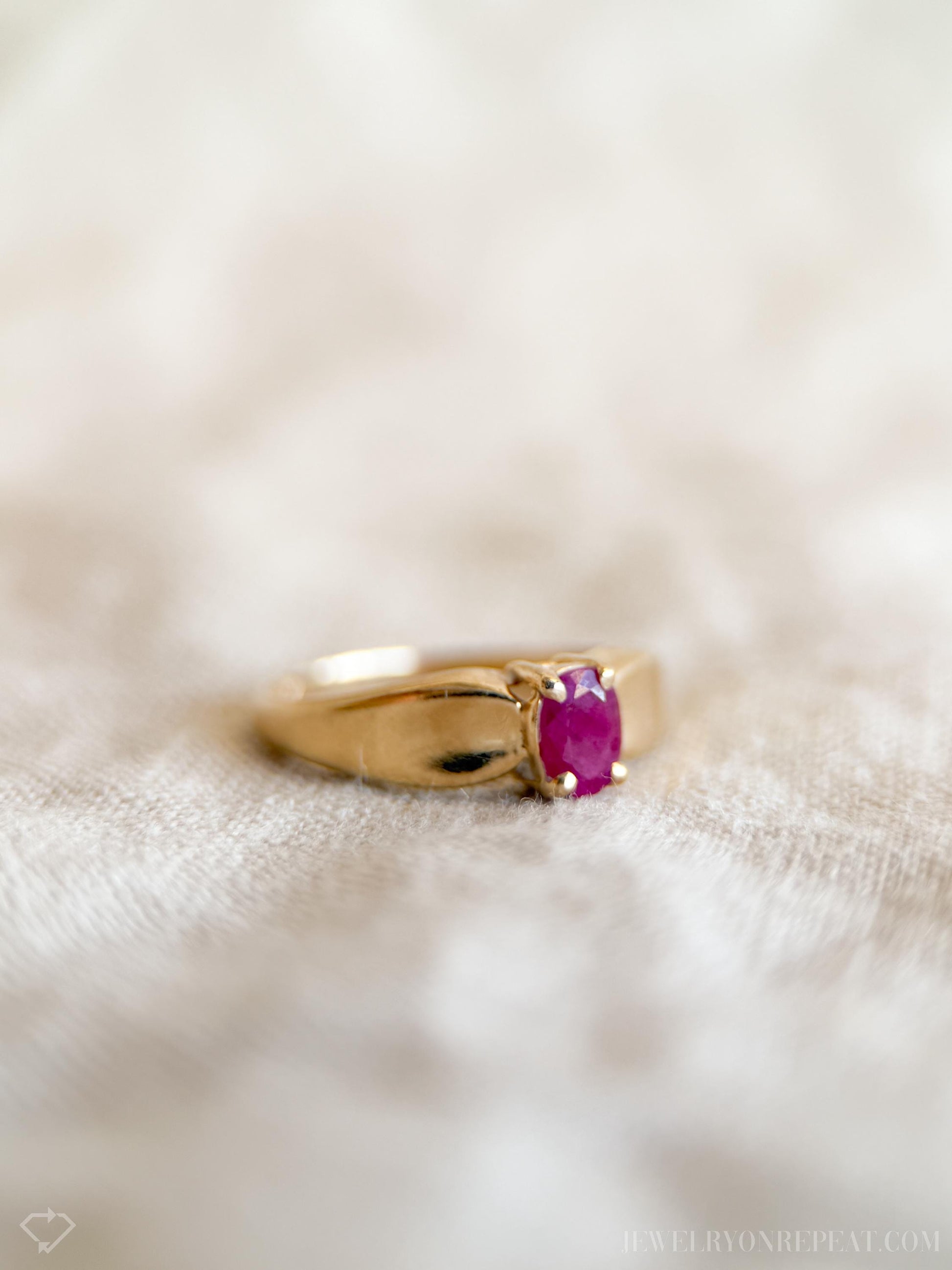 Vintage Ruby Solitaire Gemstone Ring in 14k Gold