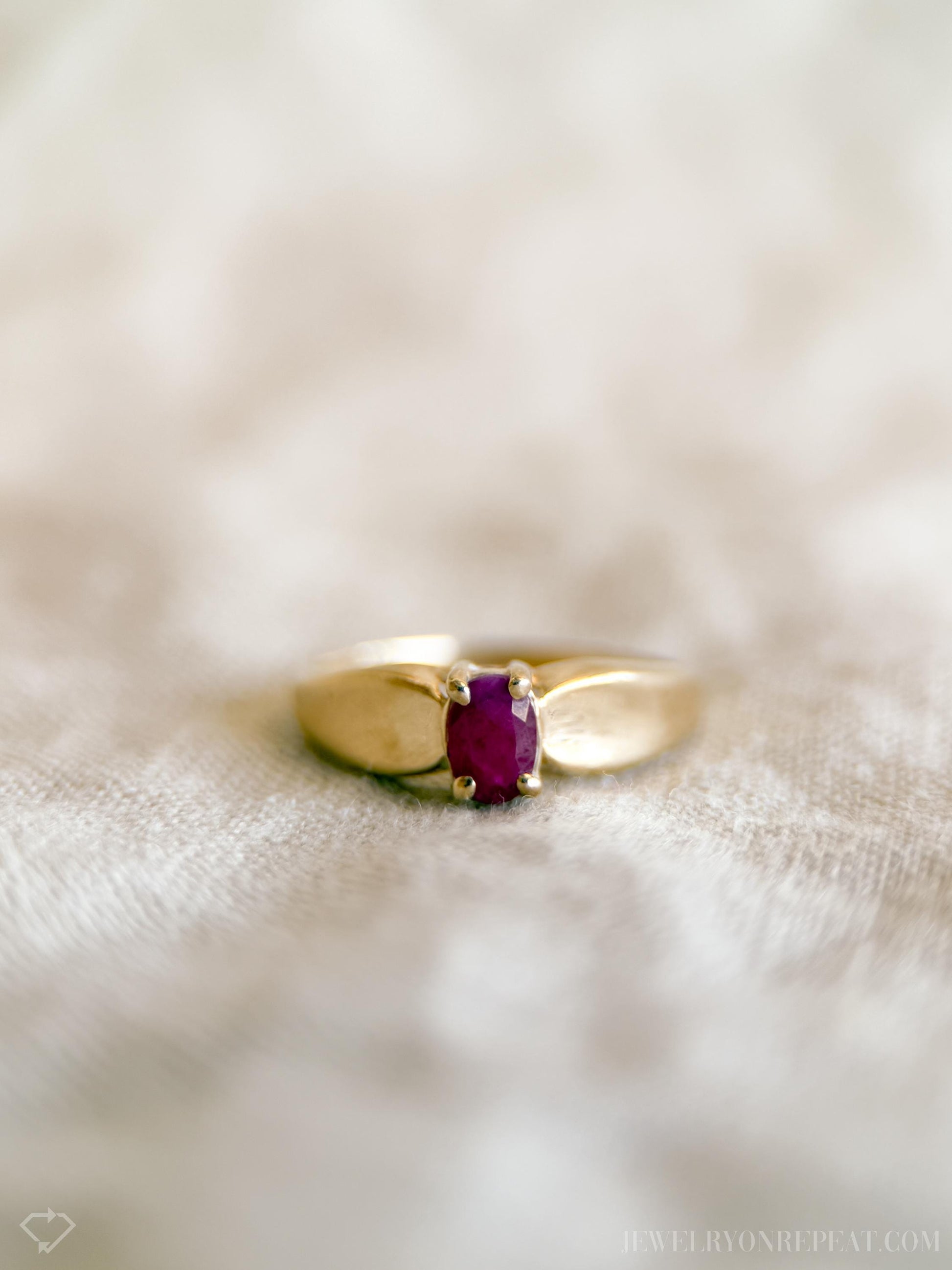Vintage Ruby Solitaire Gemstone Ring in 14k Gold