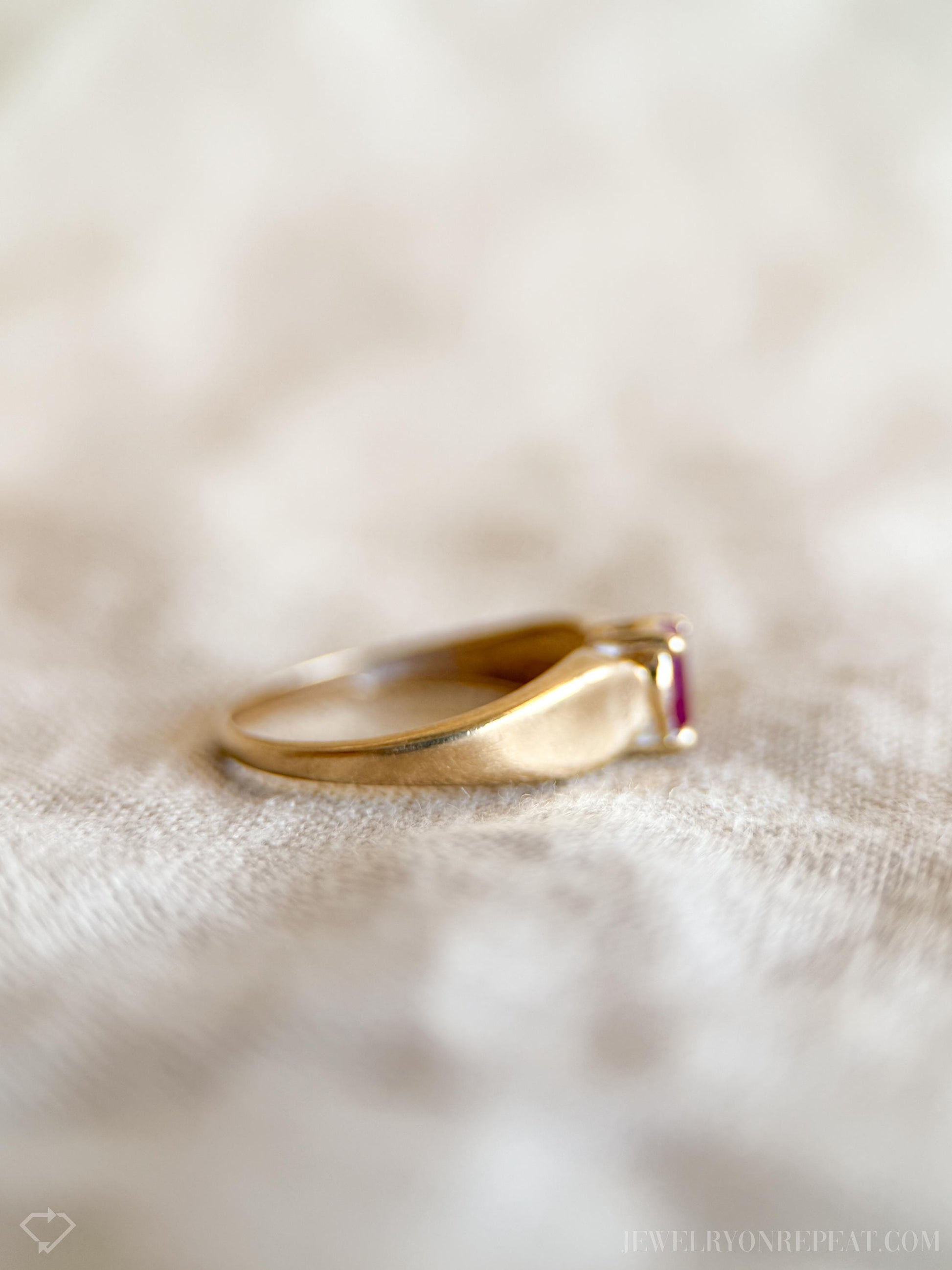 Vintage Ruby Solitaire Gemstone Ring in 14k Gold