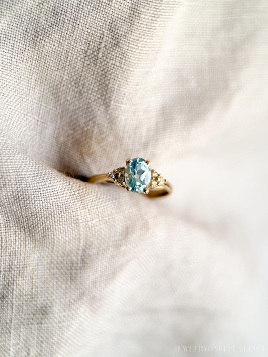 Vintage Blue Topaz Gemstone Ring in 14k Gold, Retro Jewelry from the 1990s - Timeless, Sustainable, @JewelryOnRepeat