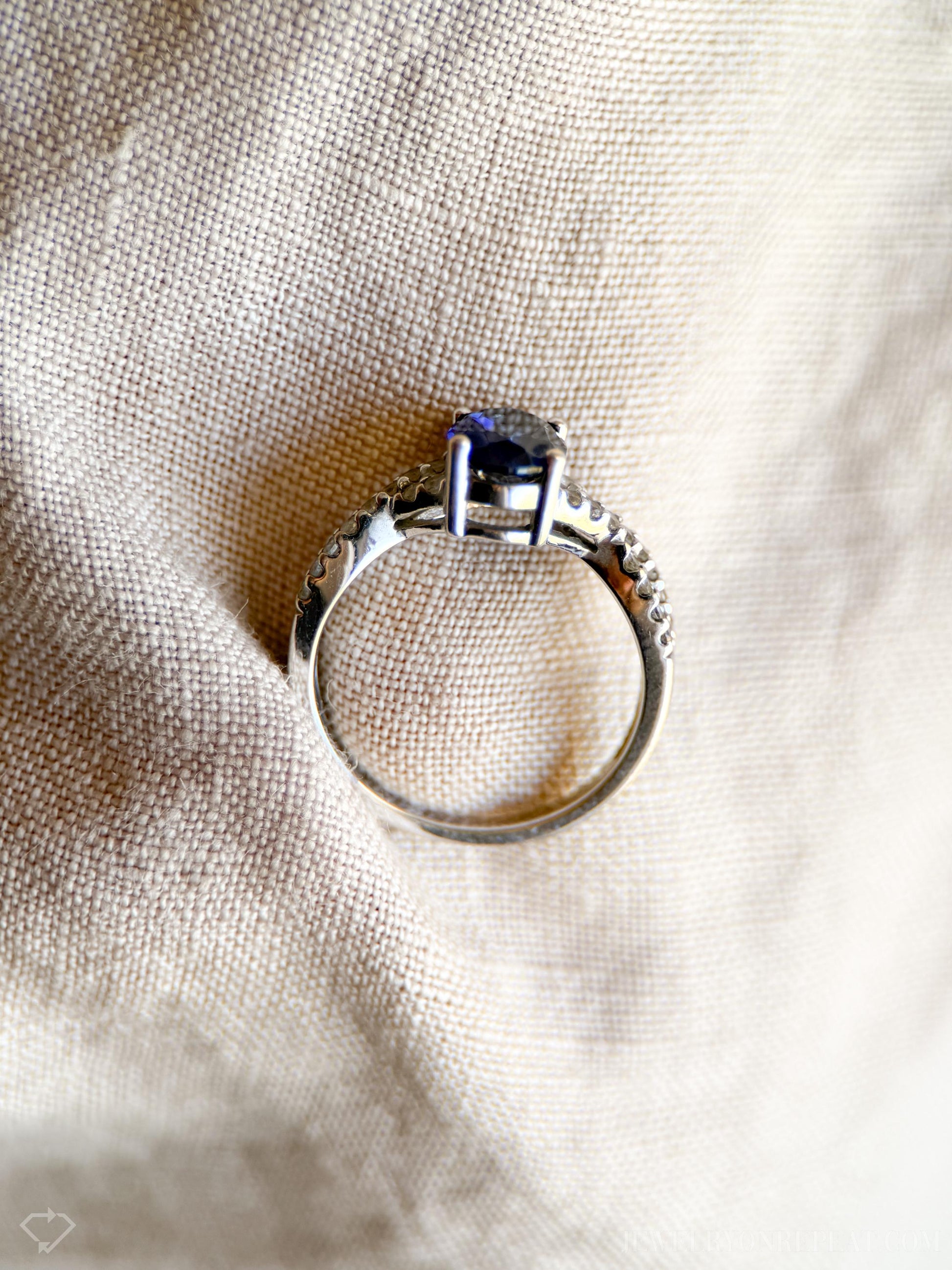 Vintage Oval Blue Sapphire Infinity Ring in 10k White Gold, Retro Jewelry from the 1990s - Timeless, Sustainable, @JewelryOnRepeat