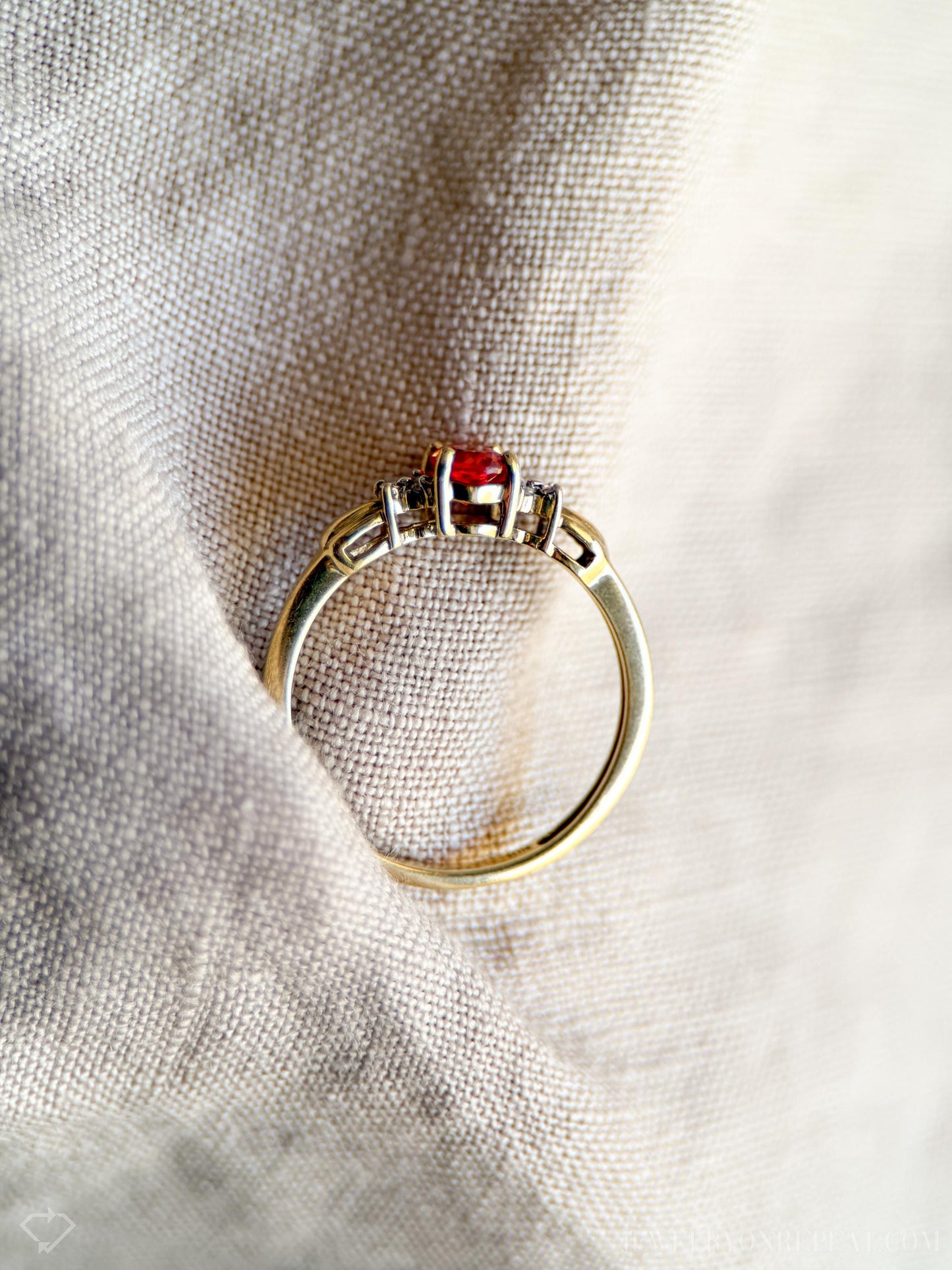 Vintage Oval Cut Orange Garnet Gemstone Ring in 10k Gold, Retro Jewelry from the 1990s - Timeless, Sustainable, @JewelryOnRepeat