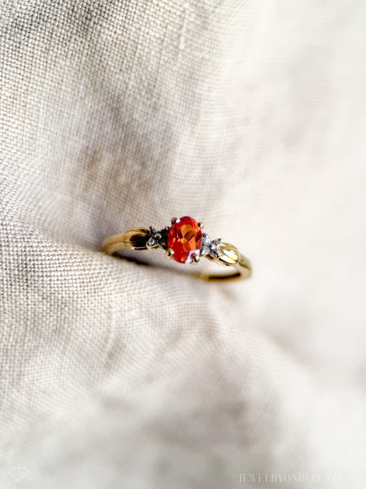 Vintage Oval Cut Orange Garnet Gemstone Ring in 10k Gold, Retro Jewelry from the 1990s - Timeless, Sustainable, @JewelryOnRepeat