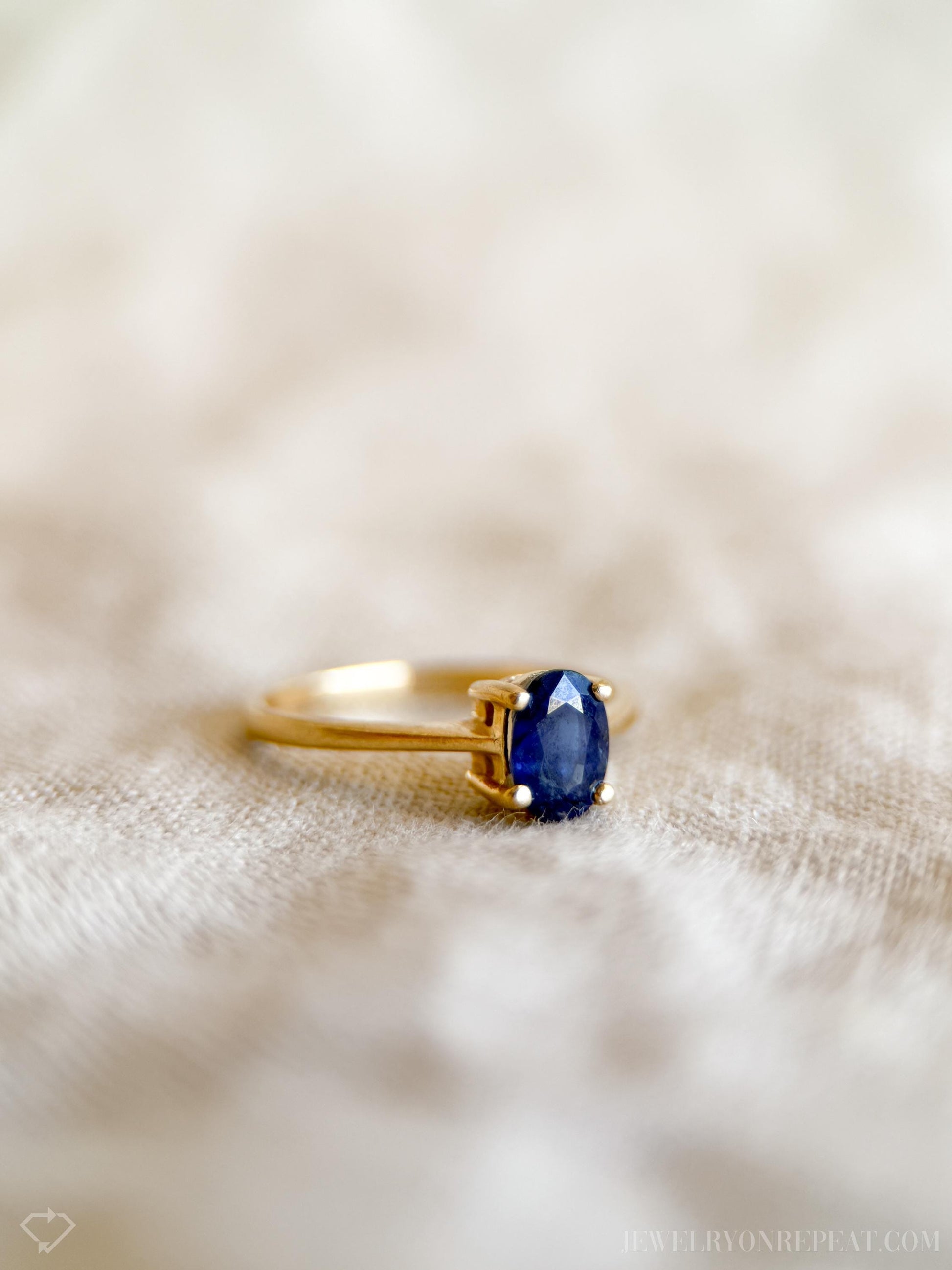 Vintage Oval Cut Blue Sapphire Solitaire Gemstone Ring in 14k Gold, Antique Jewelry from the 1990s - Timeless, Sustainable, @JewelryOnRepeat