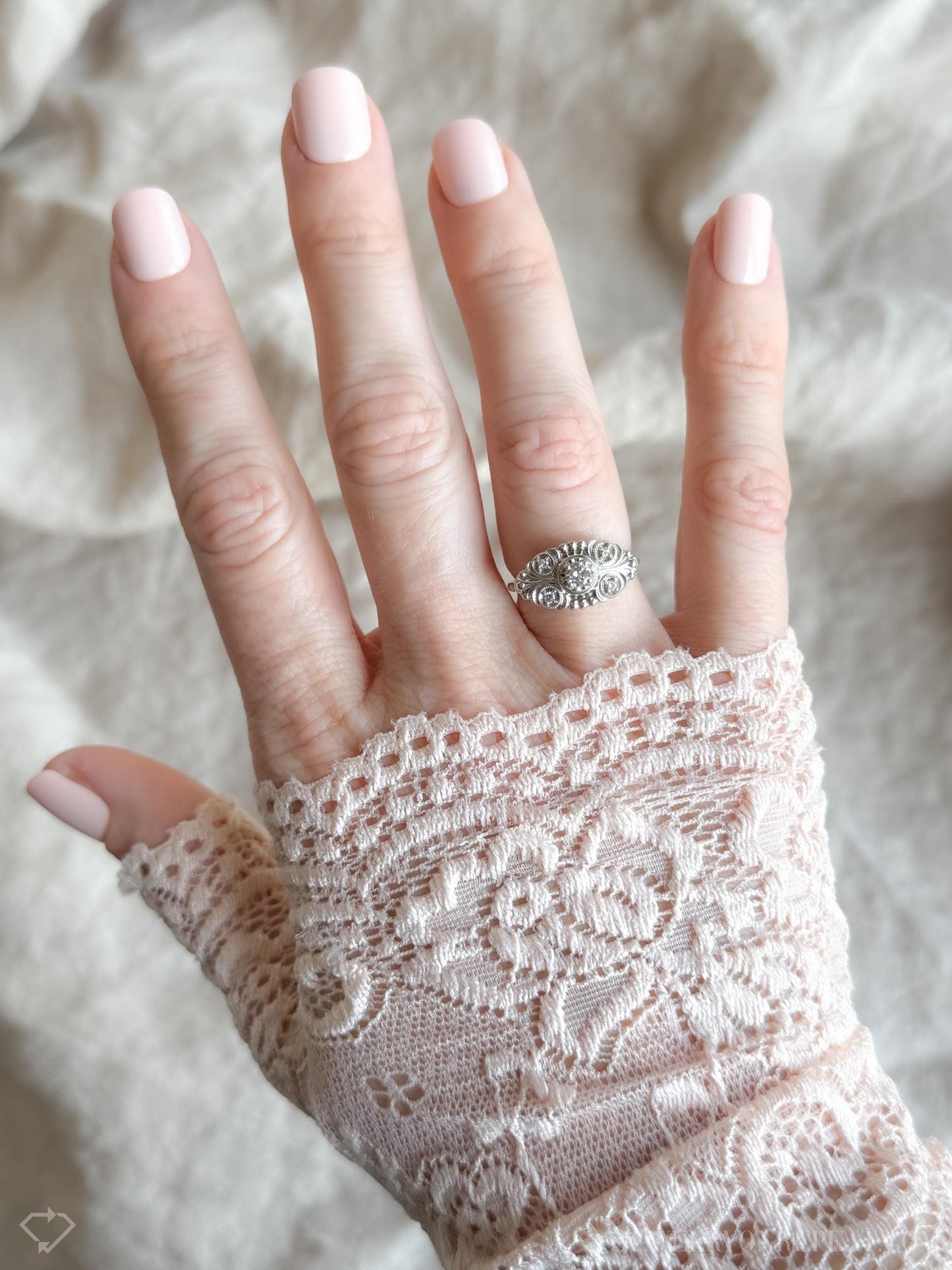 Vintage Art Deco Diamond Engagement Ring in 14k White Gold, Antique Jewelry from the 1950s - Timeless, Sustainable, @JewelryOnRepeat