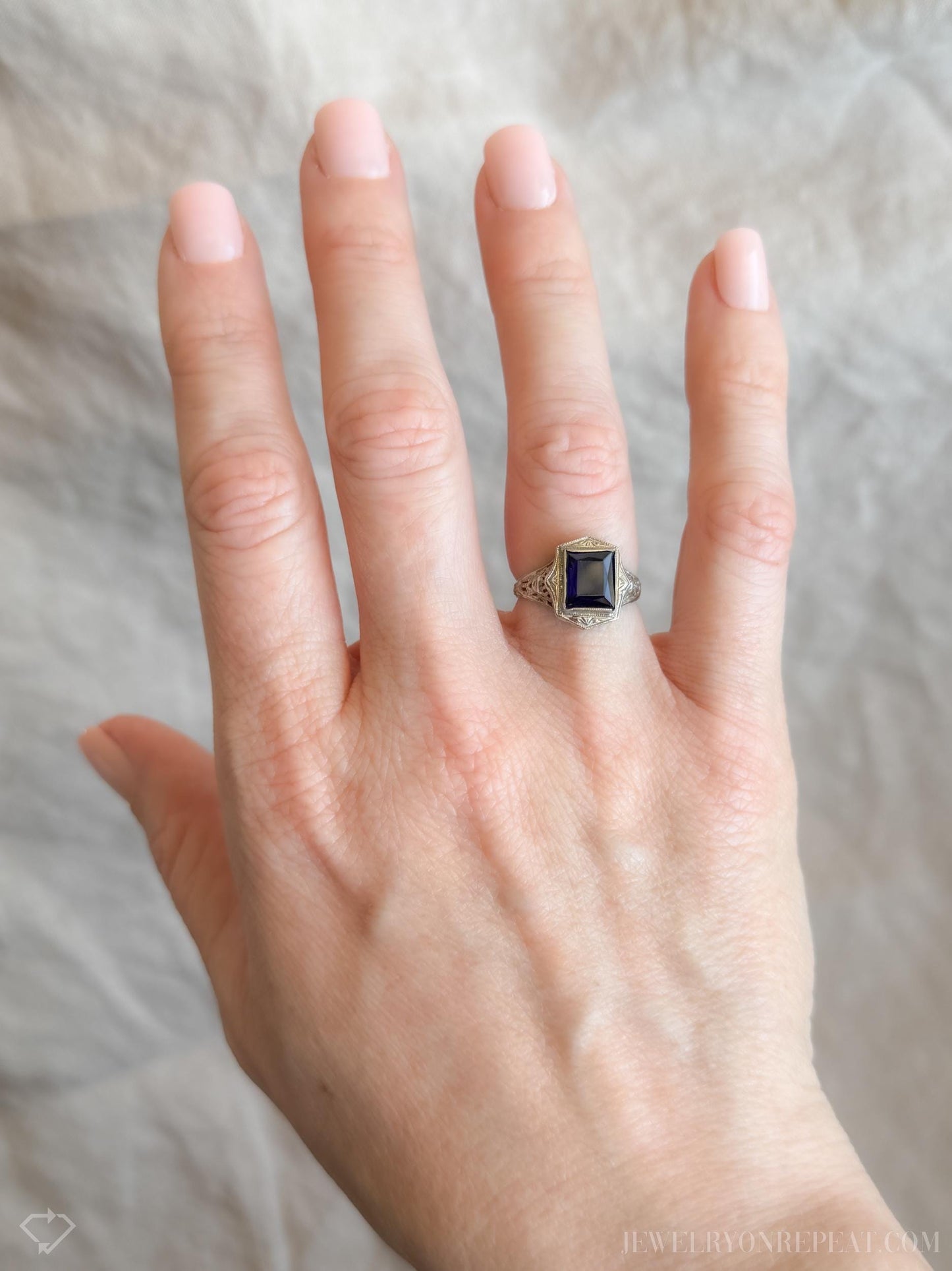 Vintage Blue Sapphire Filigree Gemstone Ring in 14k White Gold, Antique Jewelry from the 1940s - Timeless, Sustainable, @JewelryOnRepeat