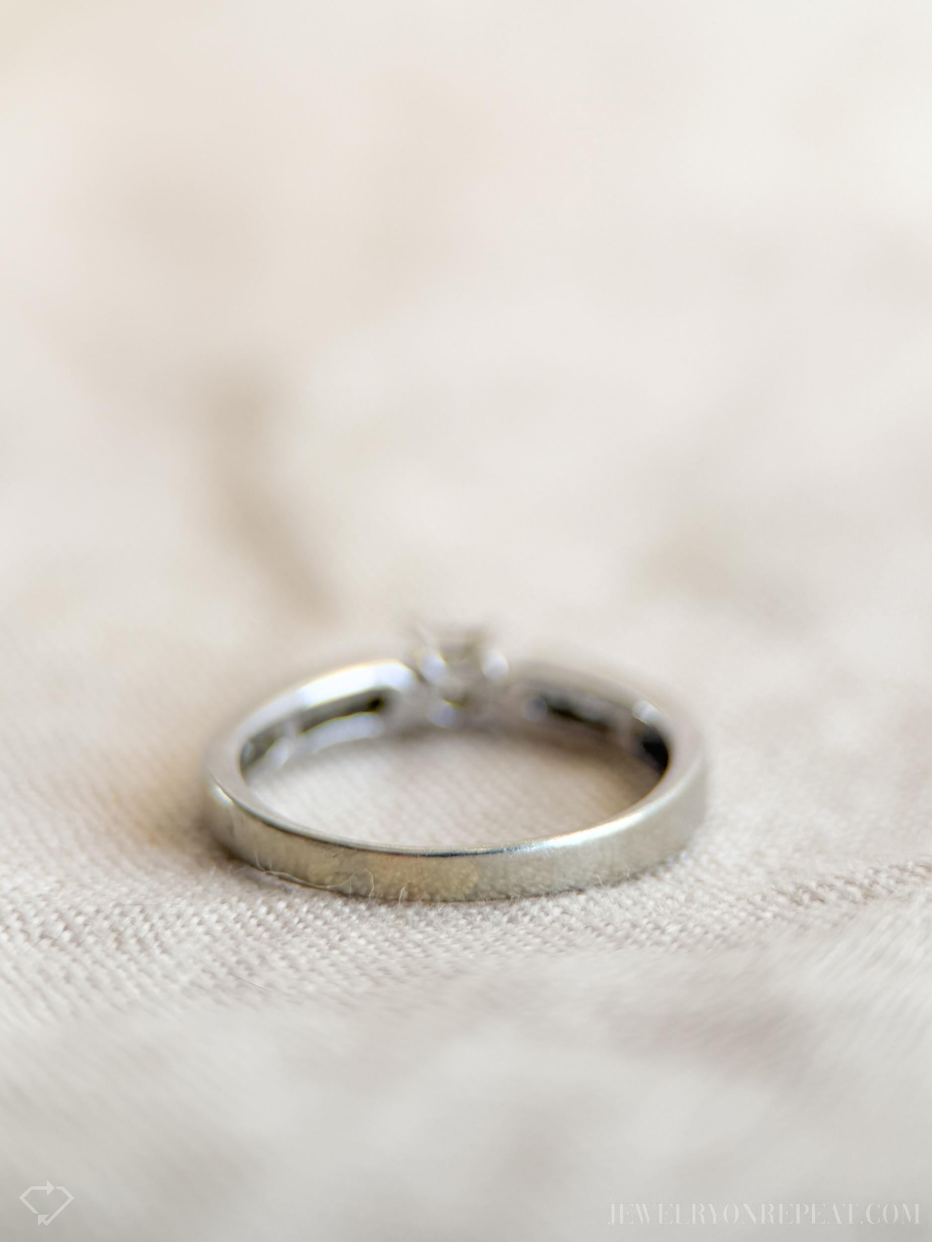 Vintage Diamond Princess Cut Engagement Ring in 10k White Gold, Retro Jewelry from the 1990s - Timeless, Sustainable, @JewelryOnRepeat