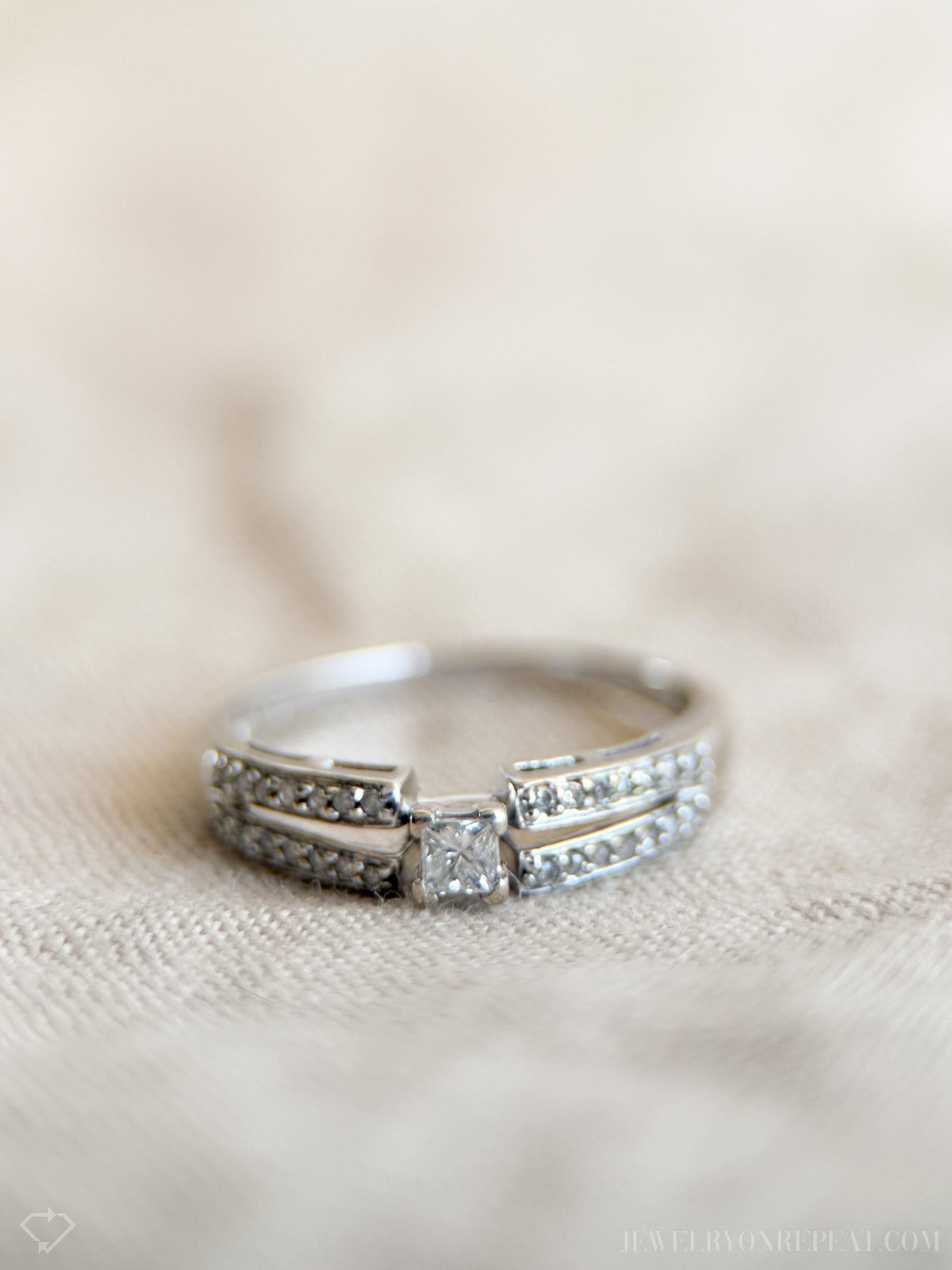 Vintage Diamond Princess Cut Engagement Ring in 10k White Gold, Retro Jewelry from the 1990s - Timeless, Sustainable, @JewelryOnRepeat