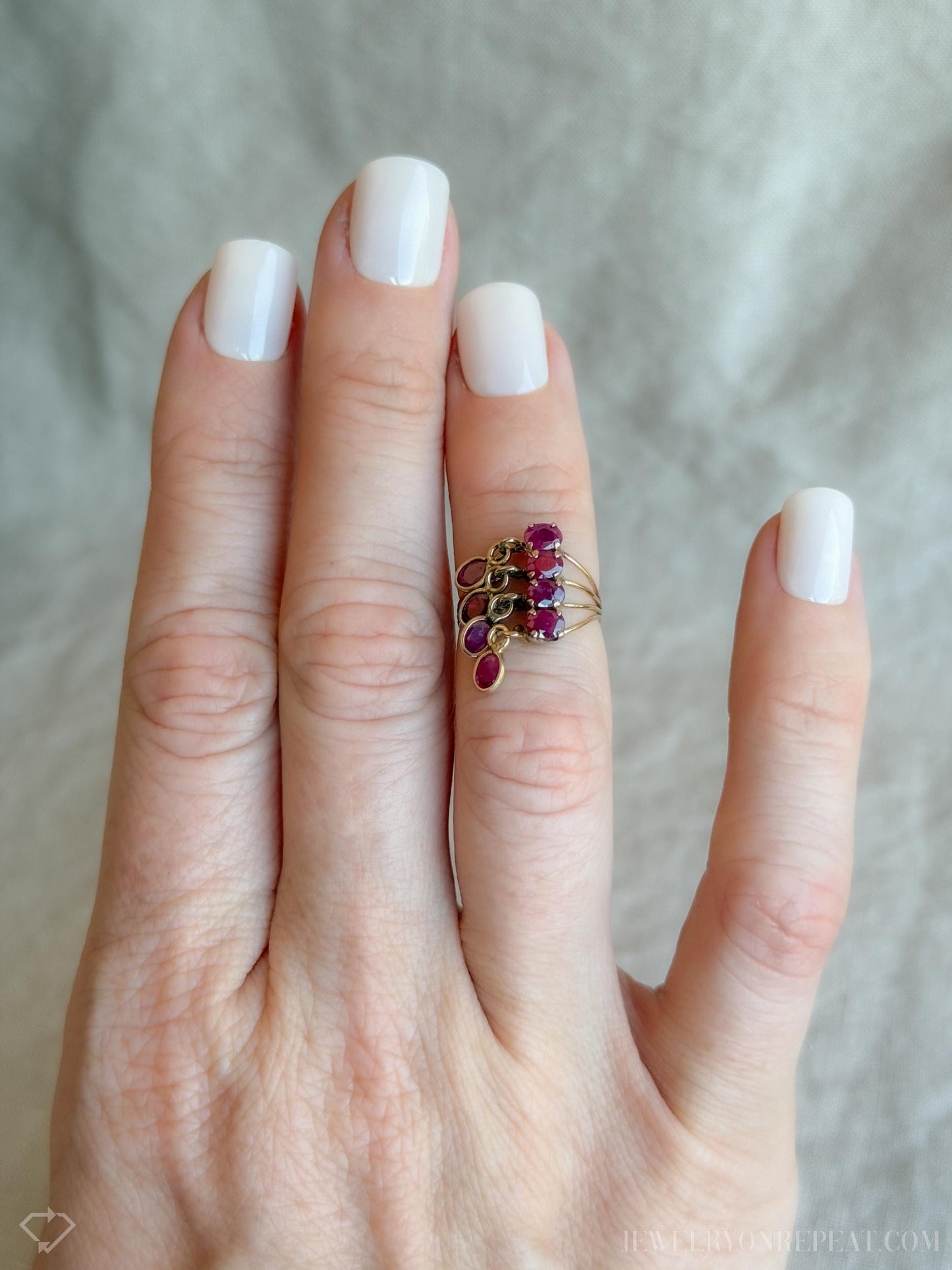 Vintage Charm Dangle Ruby Ring in 14k Gold, Antique Jewelry from the 1970s - Timeless, Sustainable, @JewelryOnRepeat